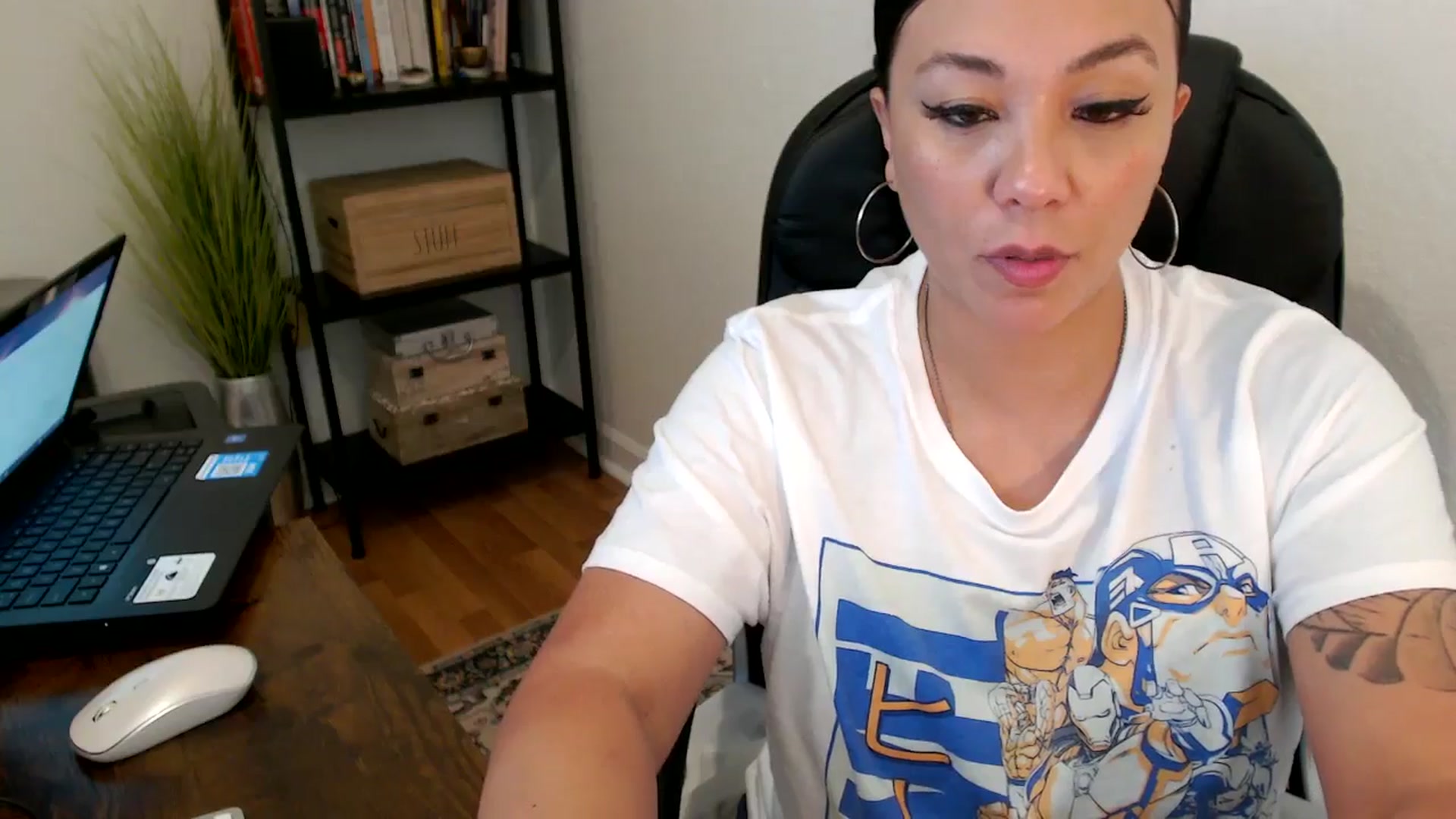Gallery image thumbnail from MickaylaMoon's myfreecams stream on, 08/05/2024, 22:18 image 10 of 20