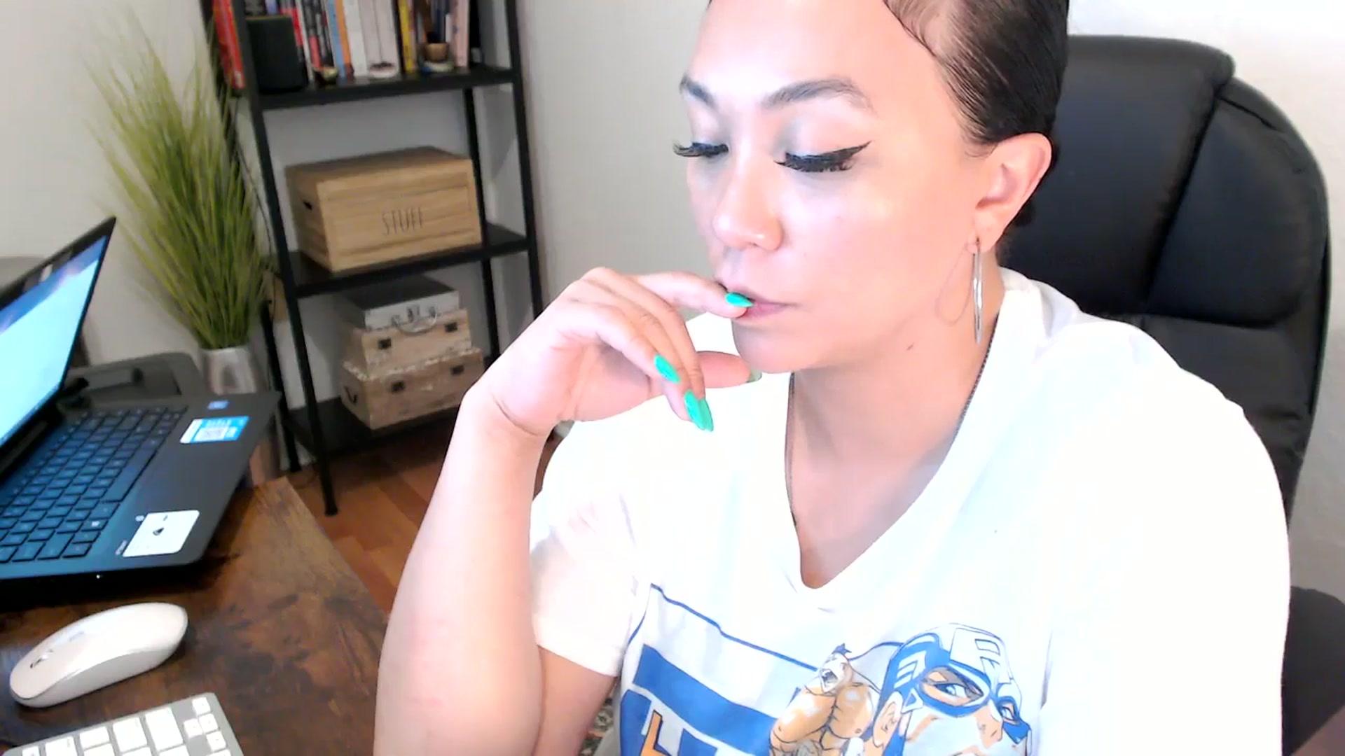 Gallery image thumbnail from MickaylaMoon's myfreecams stream on, 08/05/2024, 22:18 image 14 of 20