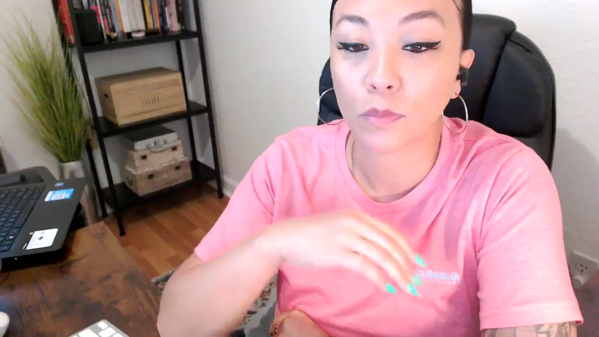 Gallery image thumbnail from MickaylaMoon's myfreecams stream on, 08/06/2024, 14:41 image 10 of 20