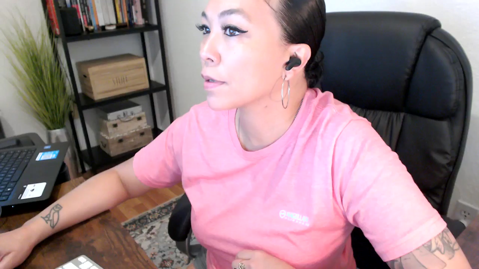 Gallery image thumbnail from MickaylaMoon's myfreecams stream on, 08/06/2024, 14:41 image 13 of 20