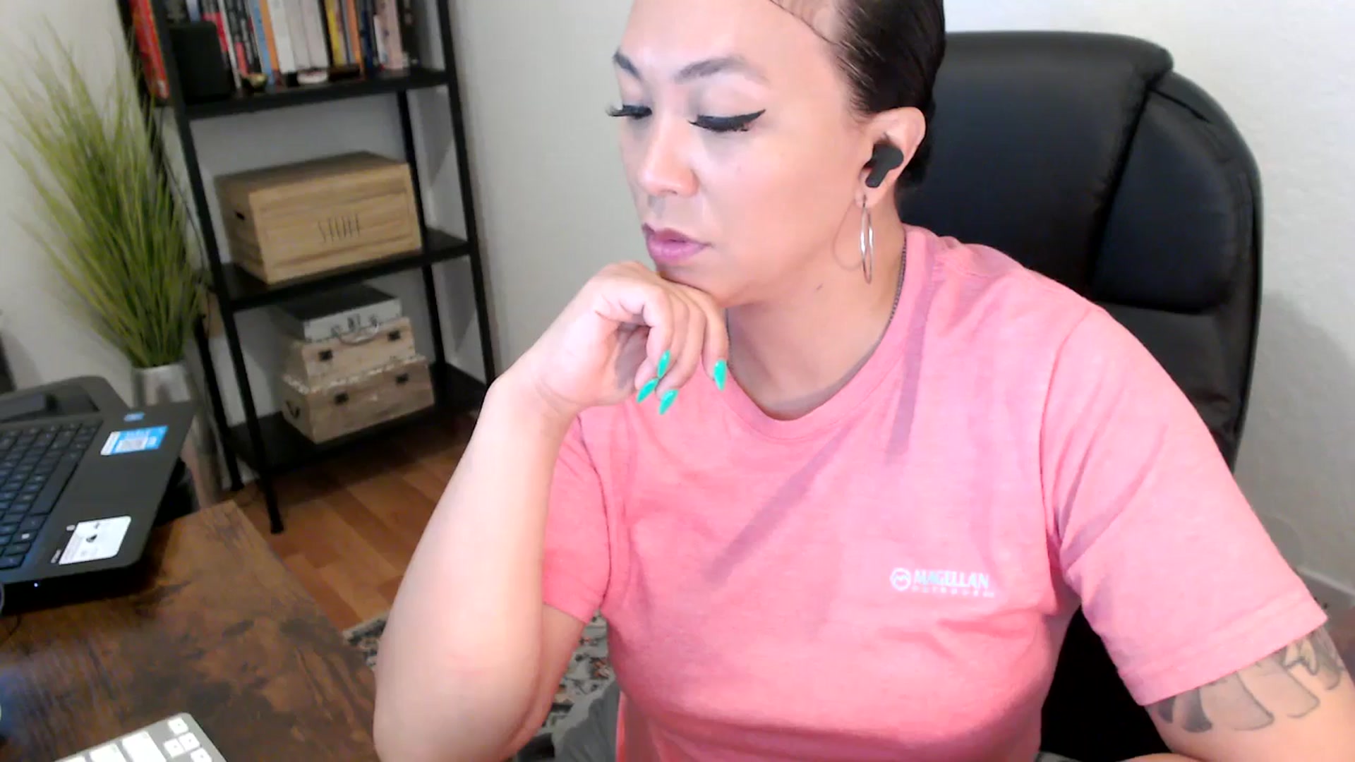 Gallery image thumbnail from MickaylaMoon's myfreecams stream on, 08/06/2024, 14:41 image 16 of 20