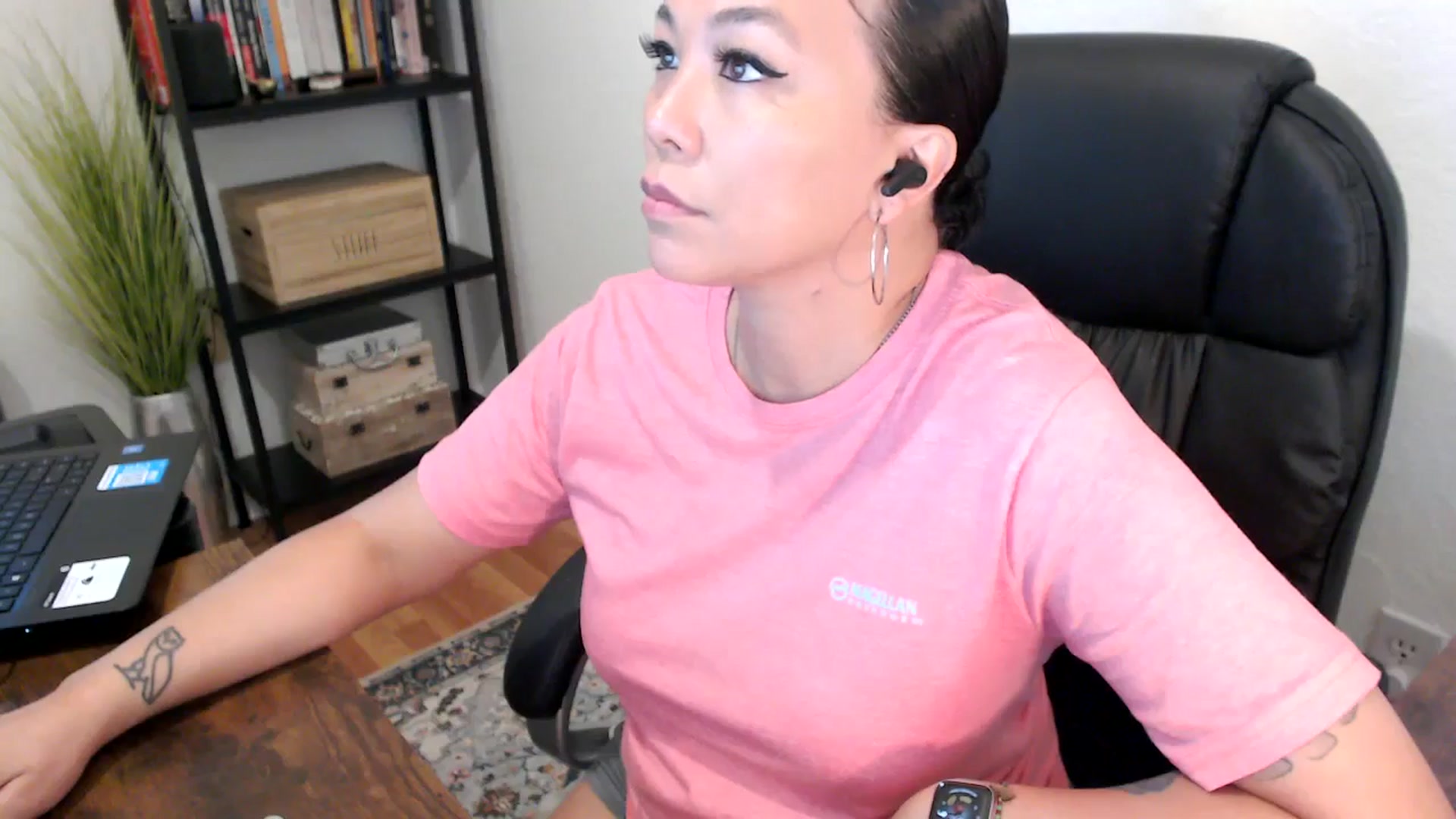 Gallery image thumbnail from MickaylaMoon's myfreecams stream on, 08/06/2024, 14:41 image 6 of 20
