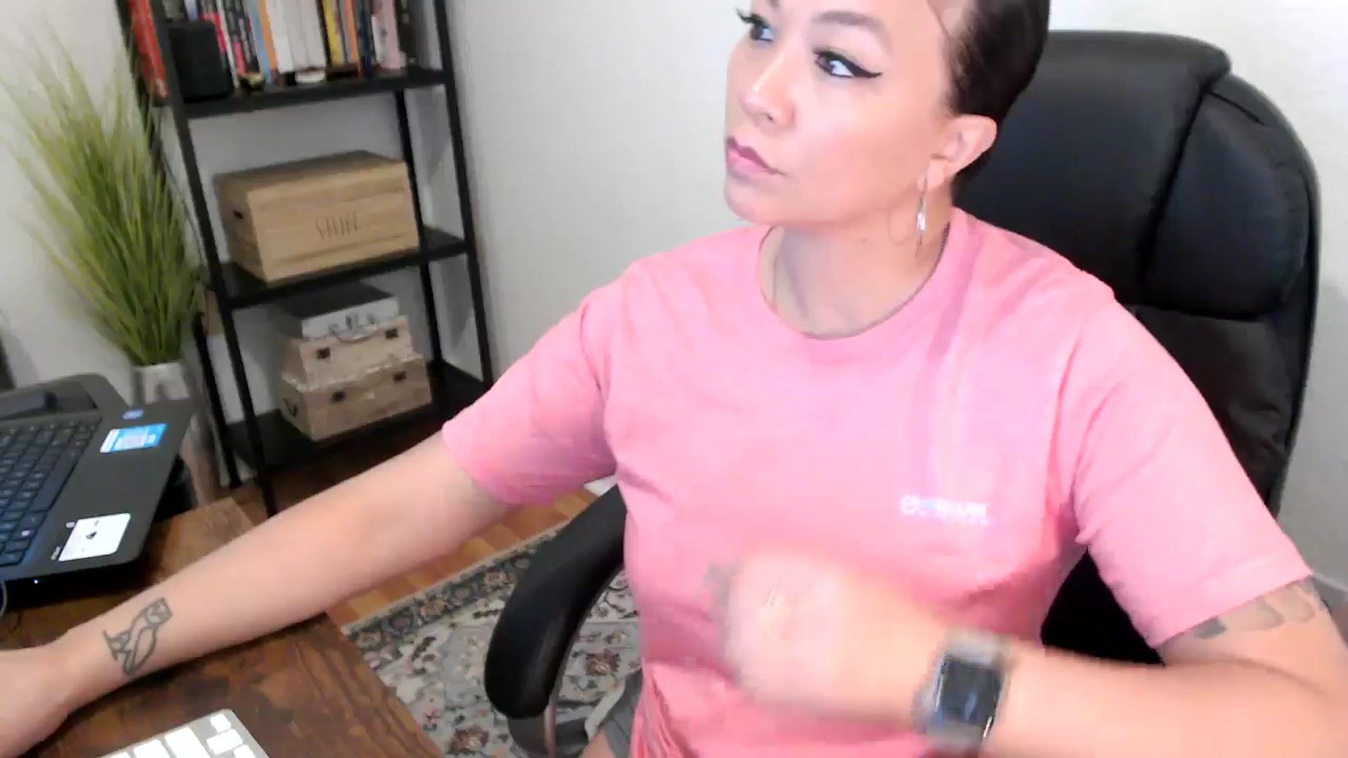 Gallery image thumbnail from MickaylaMoon's myfreecams stream on, 08/06/2024, 16:04 image 11 of 20