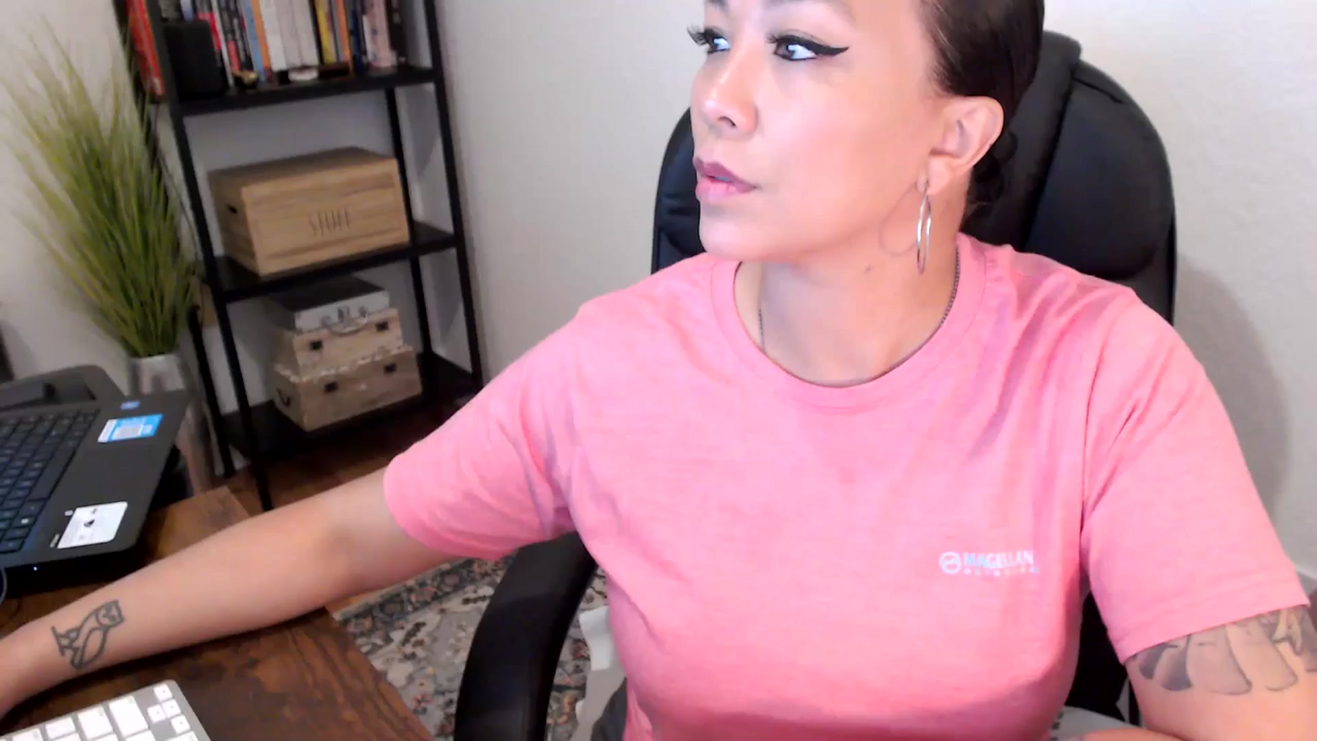Gallery image thumbnail from MickaylaMoon's myfreecams stream on, 08/06/2024, 16:04 image 1 of 20