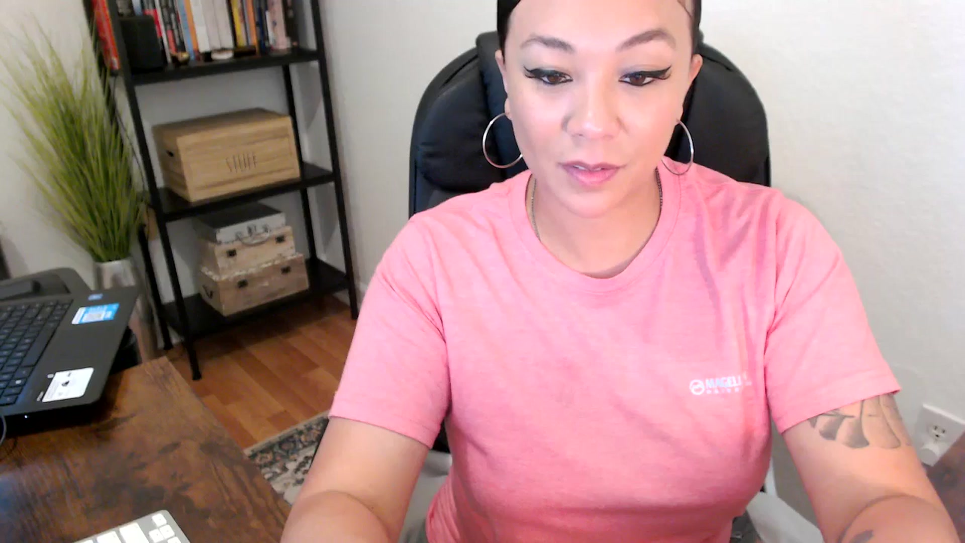 Gallery image thumbnail from MickaylaMoon's myfreecams stream on, 08/06/2024, 16:45 image 9 of 20