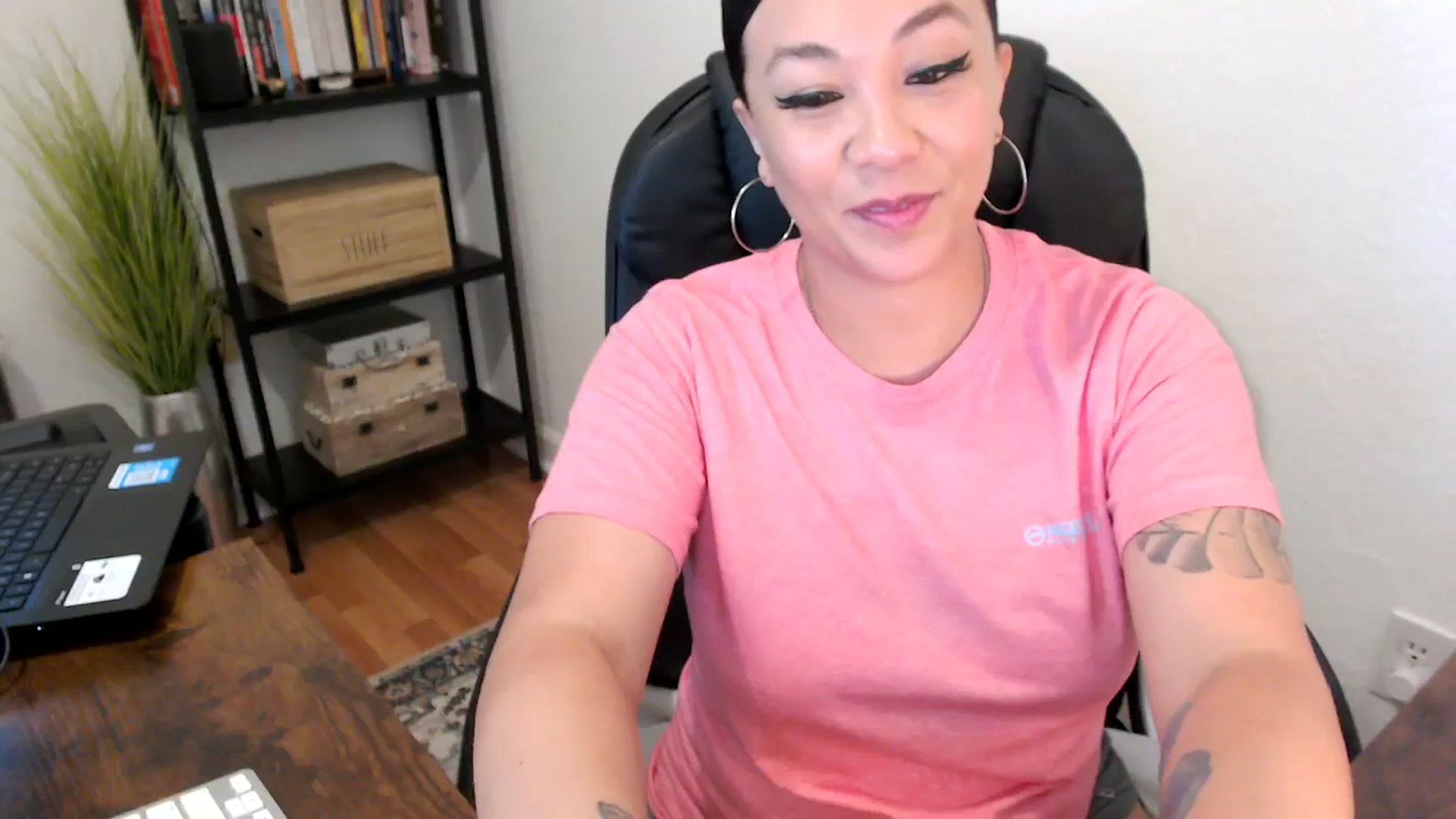 Gallery image thumbnail from MickaylaMoon's myfreecams stream on, 08/06/2024, 16:45 image 5 of 20