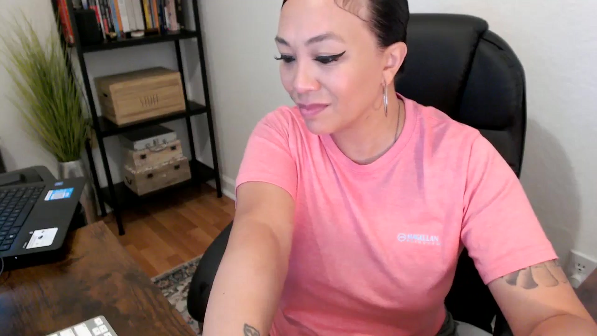 Gallery image thumbnail from MickaylaMoon's myfreecams stream on, 08/06/2024, 16:45 image 8 of 20