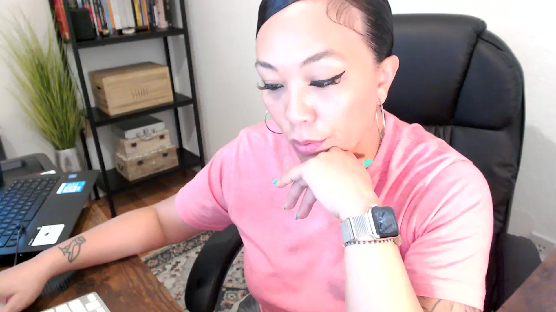 Gallery image thumbnail from MickaylaMoon's myfreecams stream on, 08/06/2024, 17:08 image 10 of 20