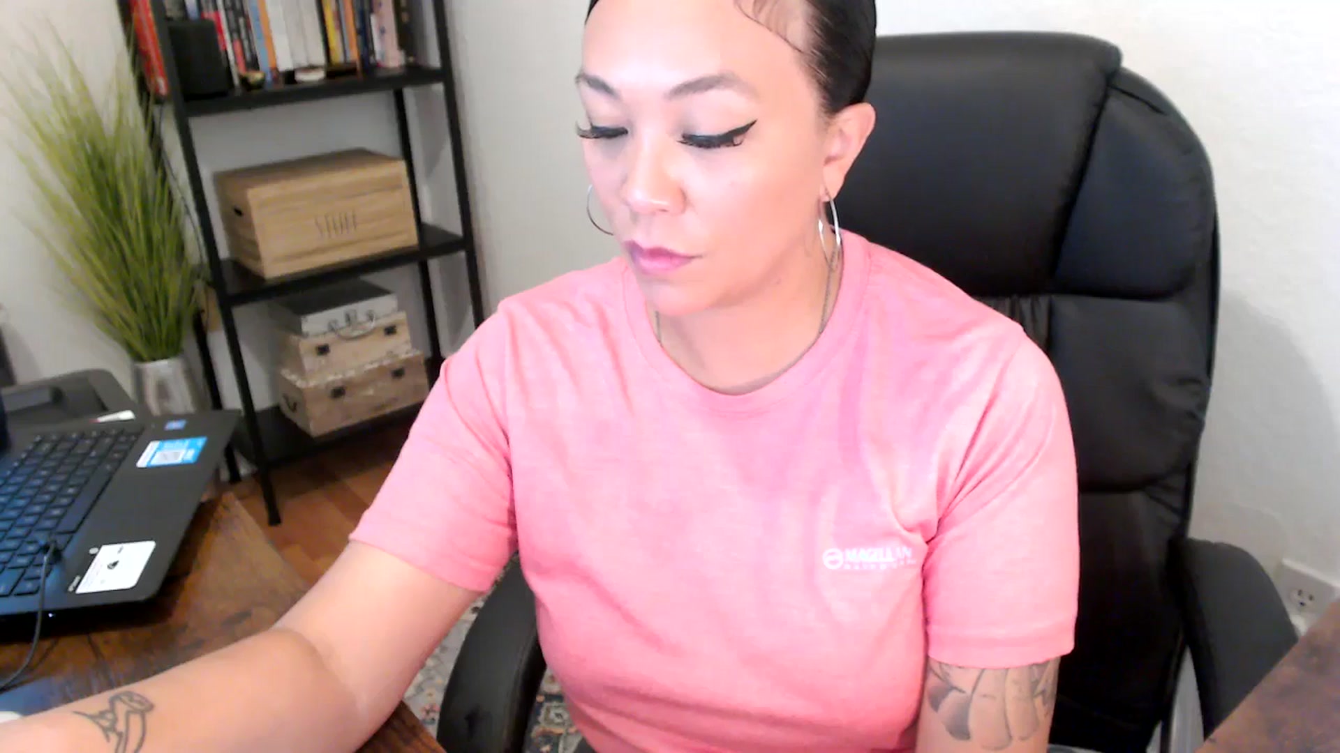 Gallery image thumbnail from MickaylaMoon's myfreecams stream on, 08/06/2024, 17:08 image 15 of 20