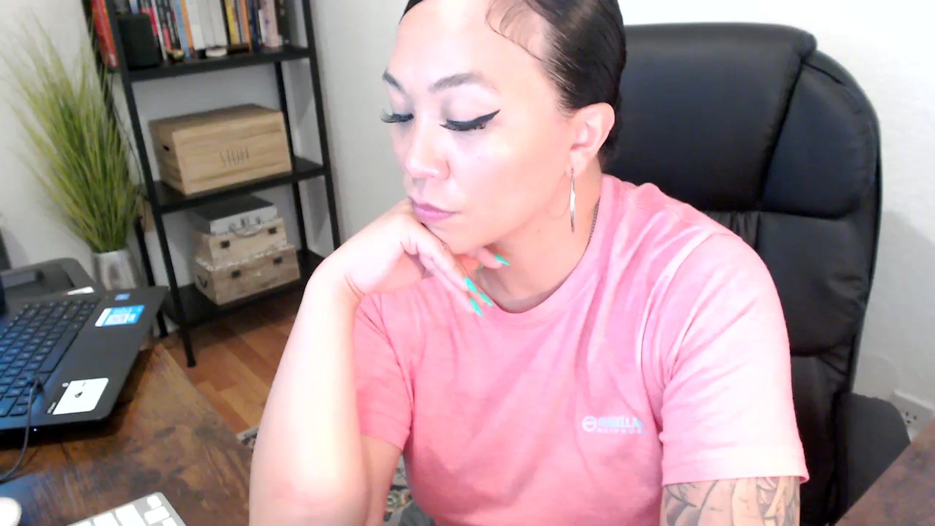 Gallery image thumbnail from MickaylaMoon's myfreecams stream on, 08/06/2024, 17:08 image 12 of 20