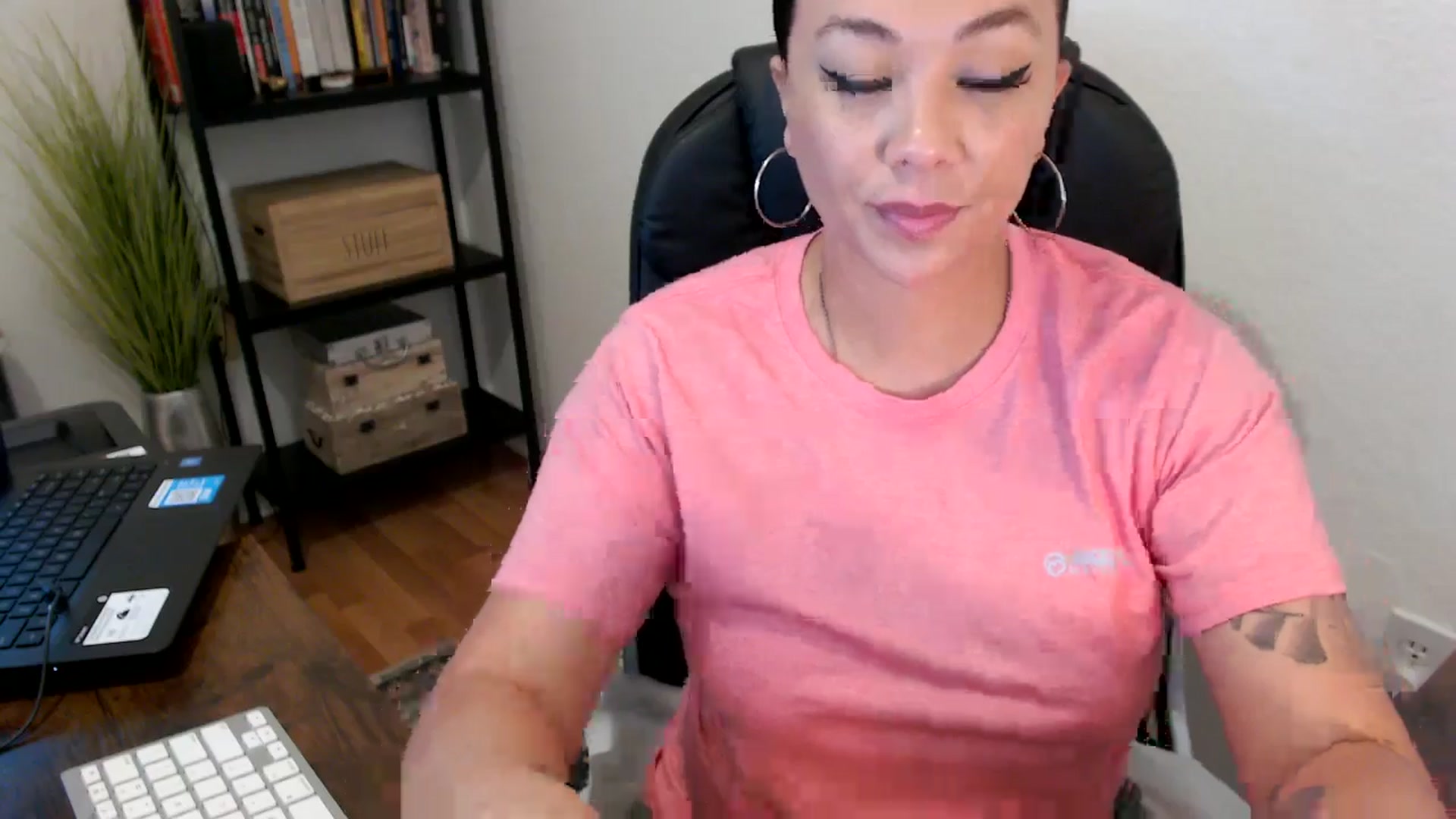 Gallery image thumbnail from MickaylaMoon's myfreecams stream on, 08/06/2024, 19:07 image 7 of 20