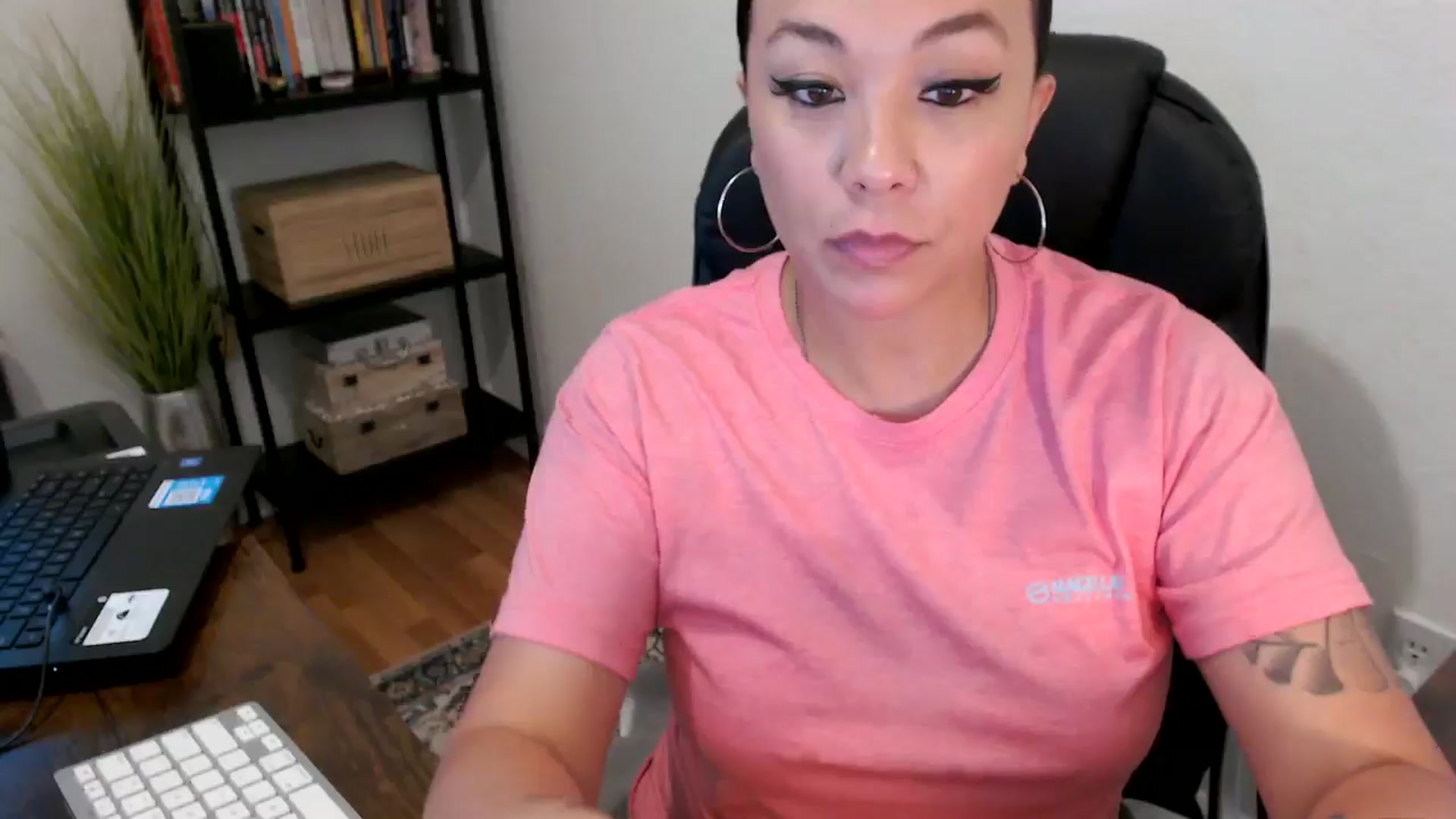 Gallery image thumbnail from MickaylaMoon's myfreecams stream on, 08/06/2024, 19:07 image 12 of 20
