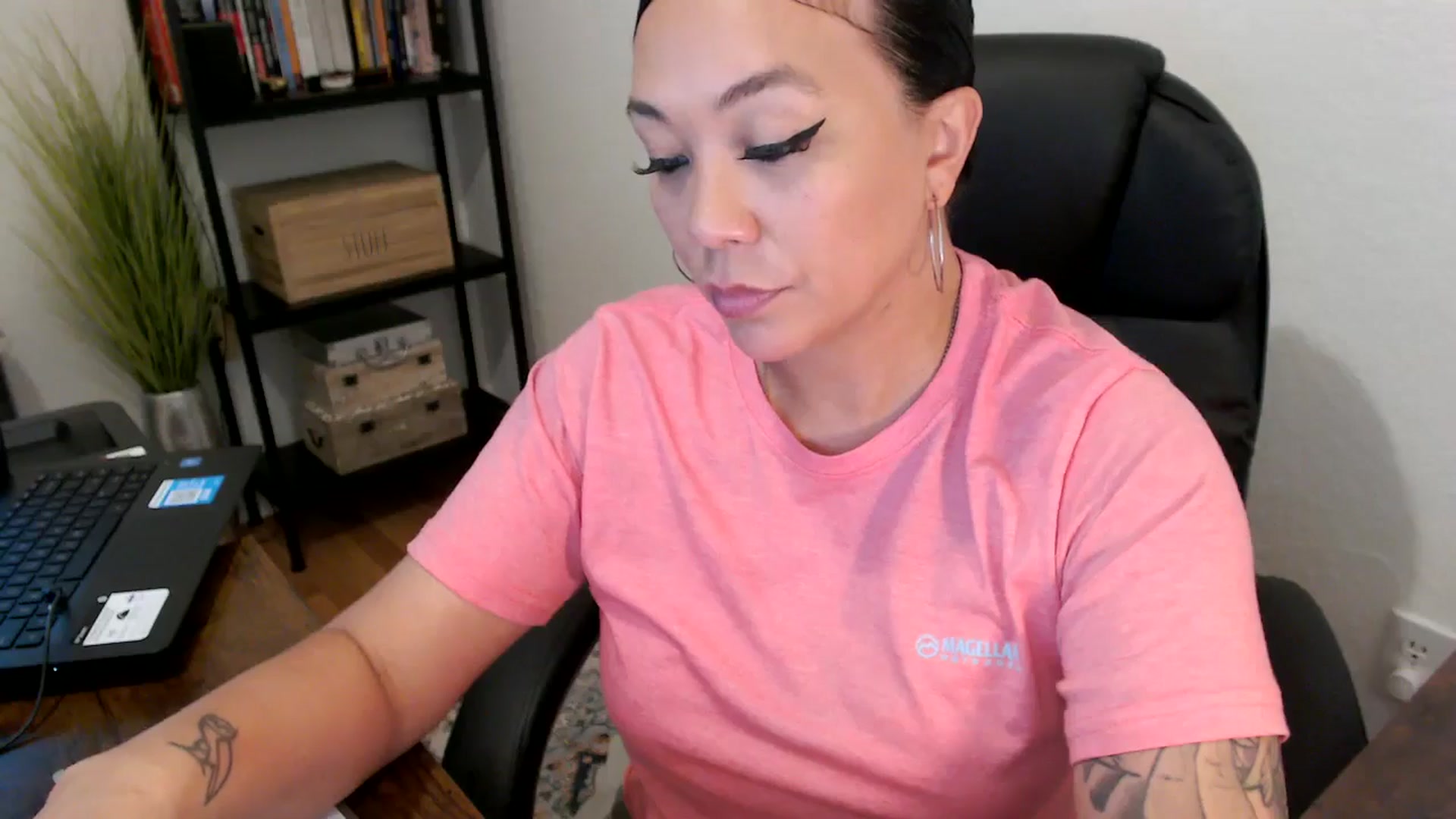 Gallery image thumbnail from MickaylaMoon's myfreecams stream on, 08/06/2024, 19:07 image 14 of 20