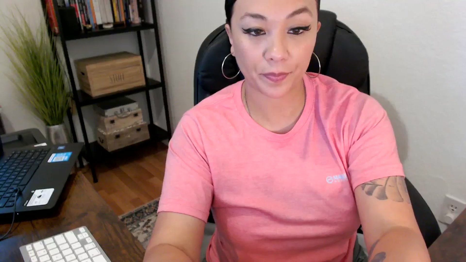 Gallery image thumbnail from MickaylaMoon's myfreecams stream on, 08/06/2024, 19:07 image 8 of 20