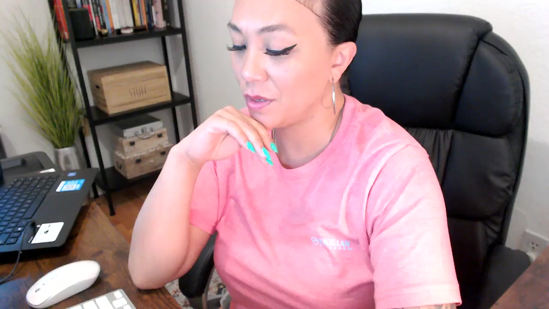 Gallery image thumbnail from MickaylaMoon's myfreecams stream on, 08/06/2024, 19:55 image 4 of 20