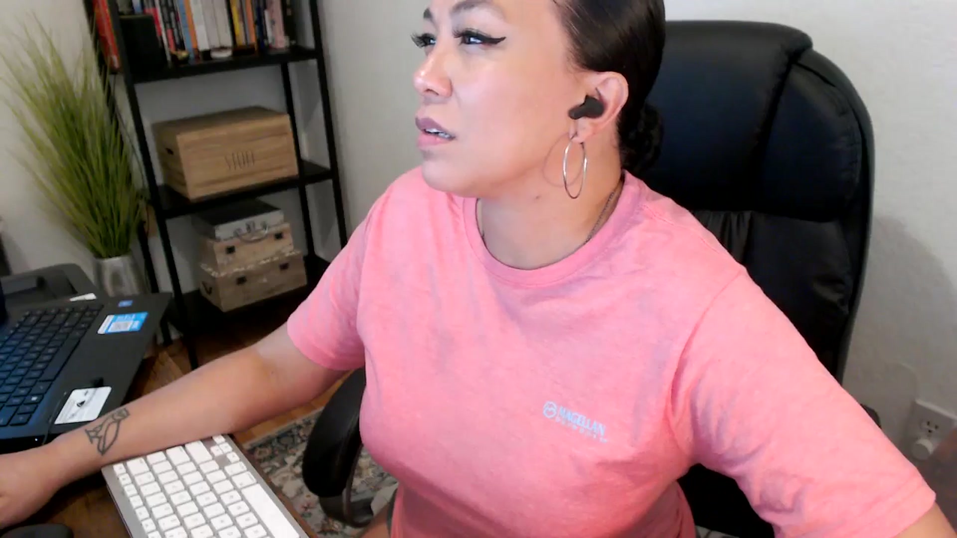Gallery image thumbnail from MickaylaMoon's myfreecams stream on, 08/06/2024, 20:20 image 14 of 20