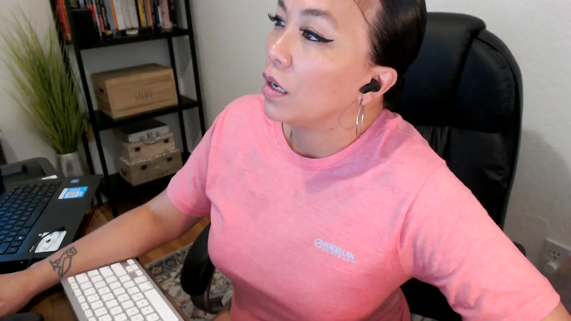 Gallery image thumbnail from MickaylaMoon's myfreecams stream on, 08/06/2024, 20:20 image 15 of 20