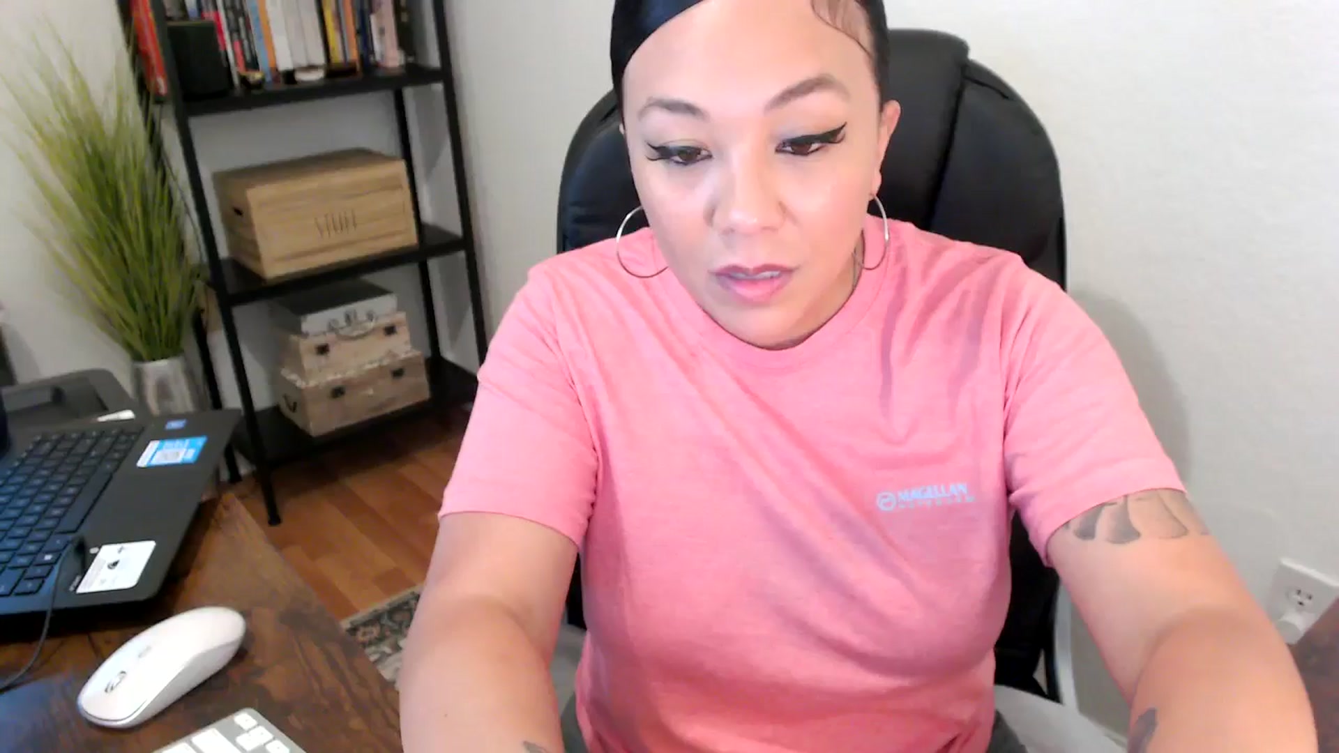 Gallery image thumbnail from MickaylaMoon's myfreecams stream on, 08/06/2024, 20:20 image 1 of 20