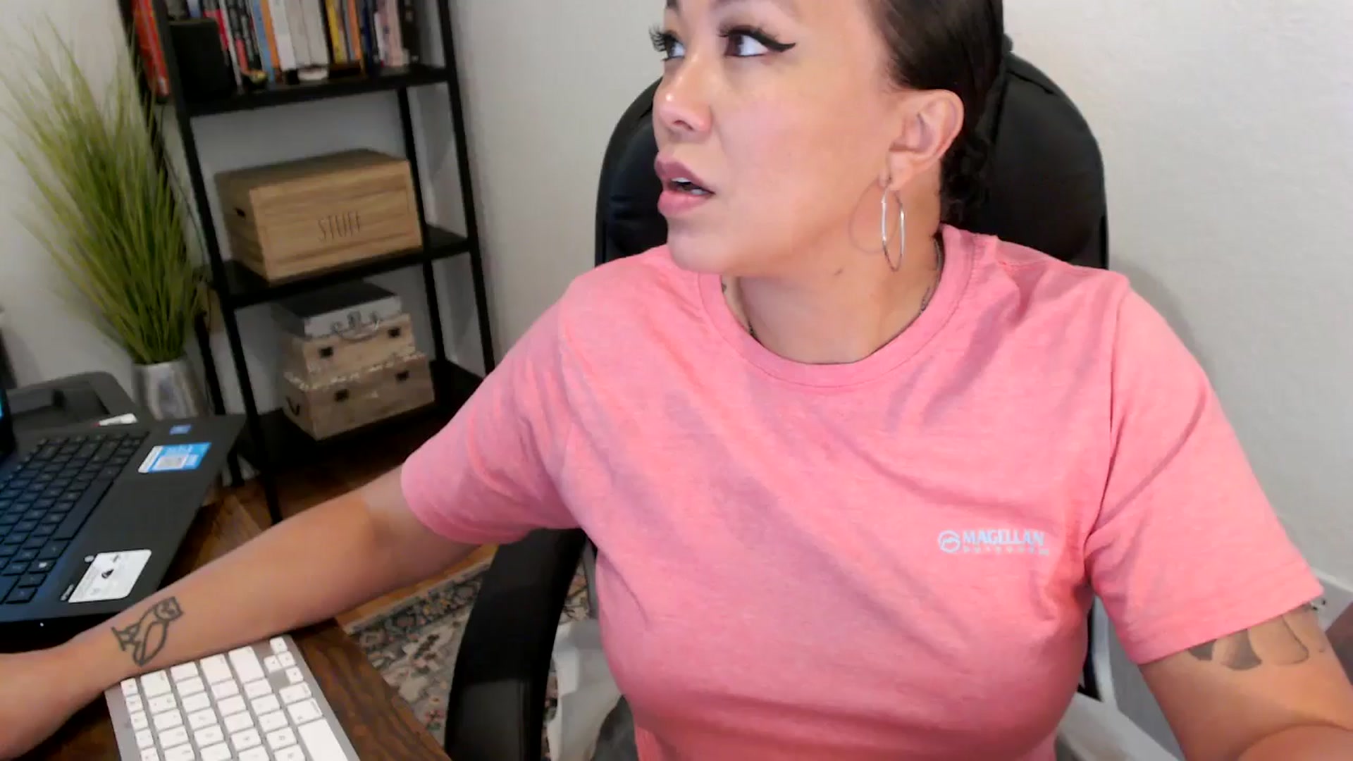 Gallery image thumbnail from MickaylaMoon's myfreecams stream on, 08/06/2024, 21:03 image 16 of 20