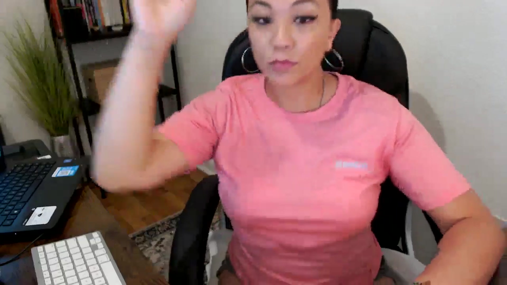 Gallery image thumbnail from MickaylaMoon's myfreecams stream on, 08/06/2024, 21:03 image 9 of 20