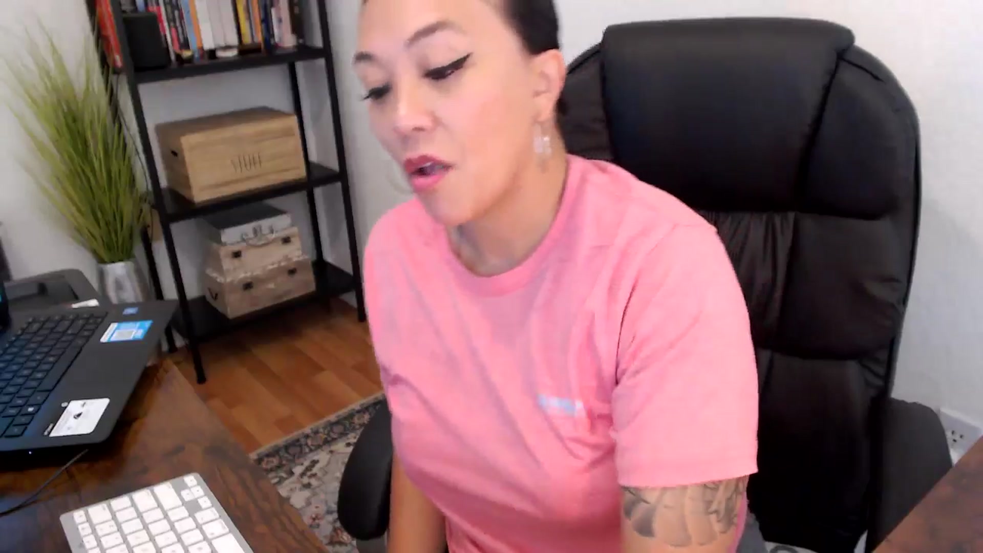 Gallery image thumbnail from MickaylaMoon's myfreecams stream on, 08/06/2024, 21:53 image 13 of 20