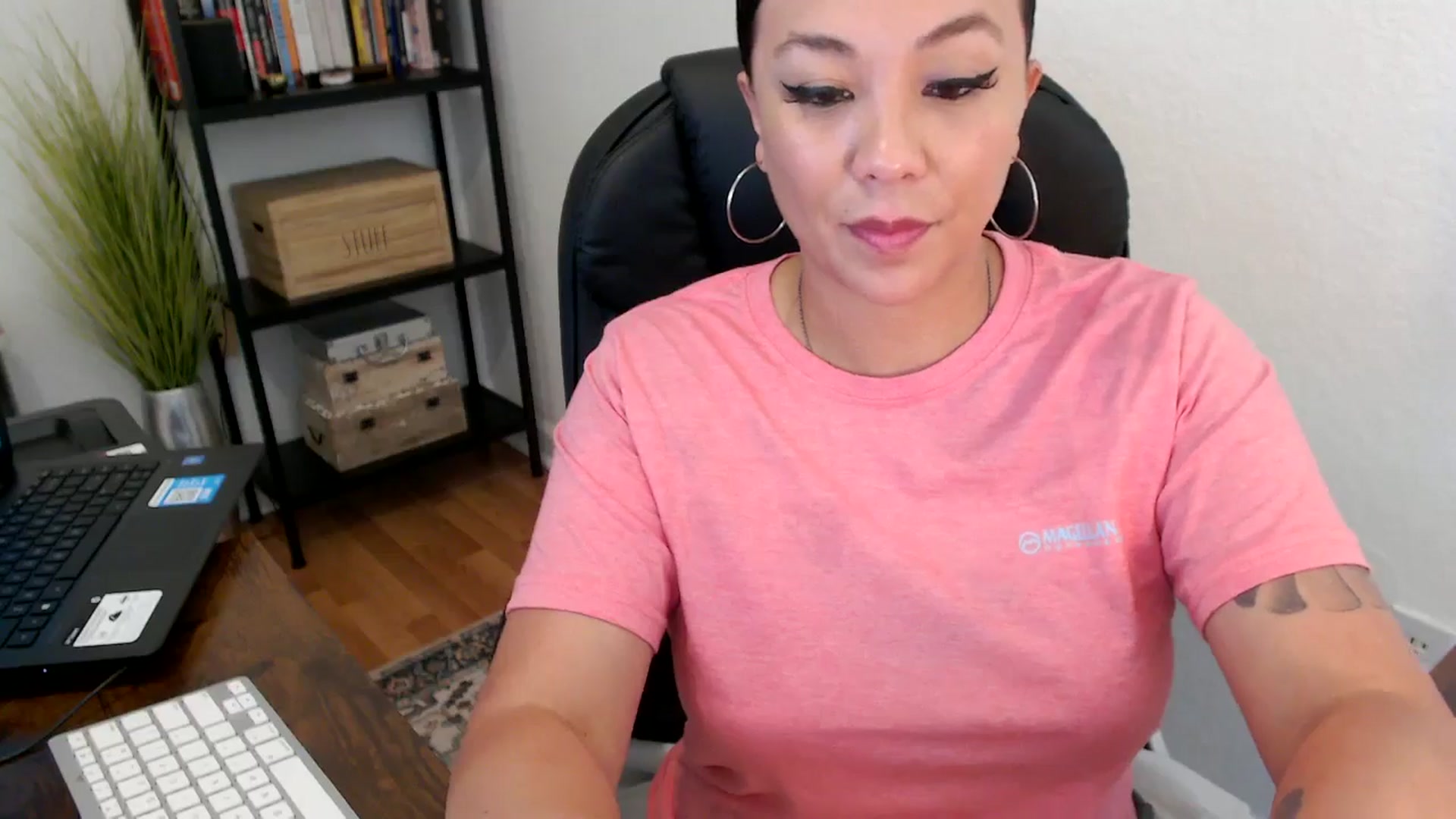 Gallery image thumbnail from MickaylaMoon's myfreecams stream on, 08/06/2024, 22:20 image 10 of 20