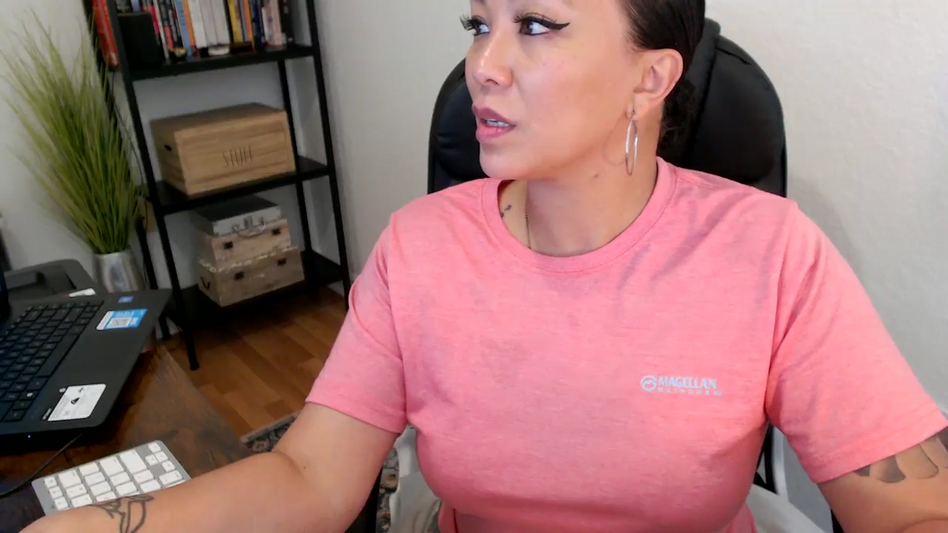Gallery image thumbnail from MickaylaMoon's myfreecams stream on, 08/06/2024, 22:20 image 20 of 20