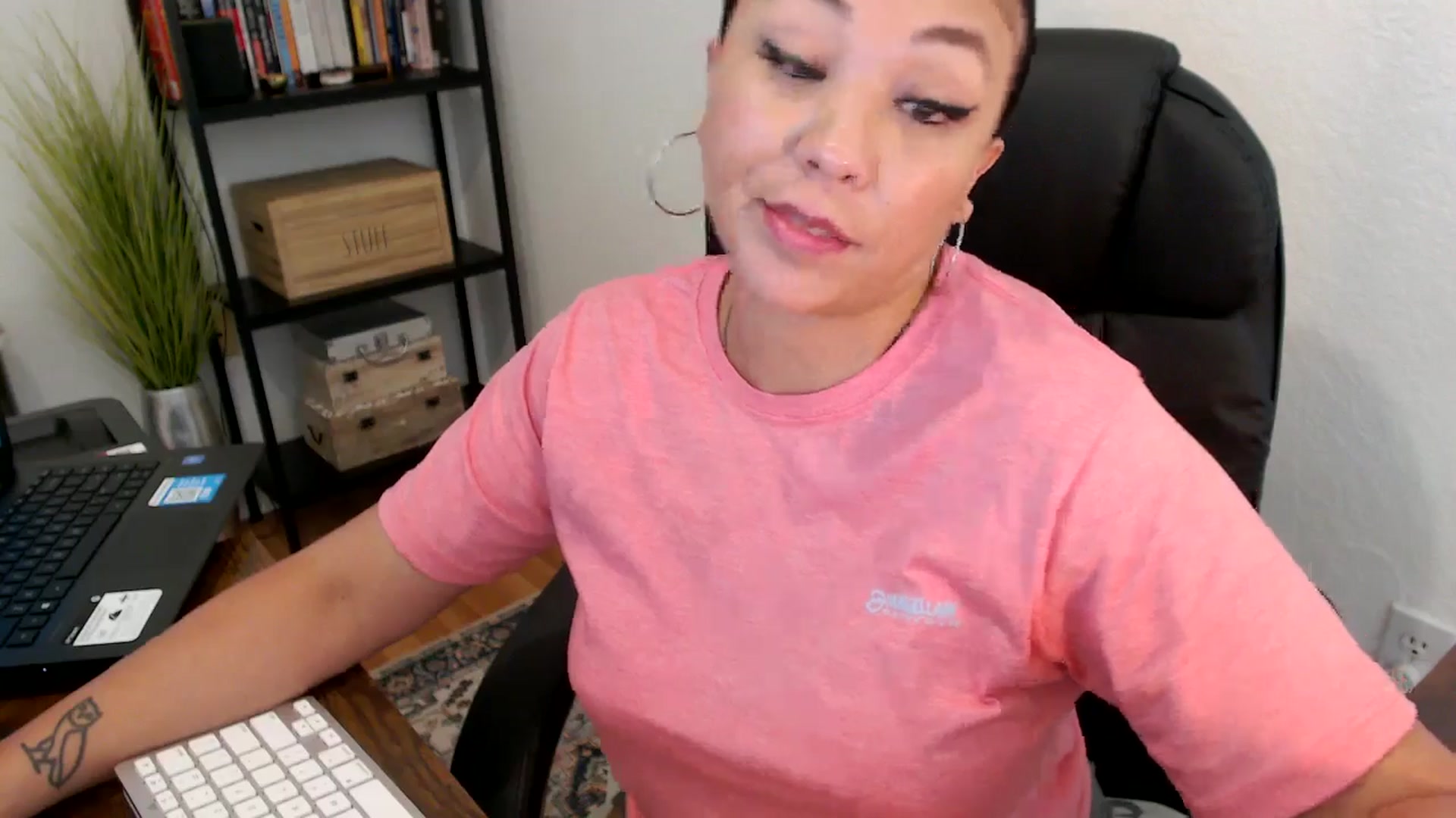 Gallery image thumbnail from MickaylaMoon's myfreecams stream on, 08/06/2024, 22:20 image 8 of 20