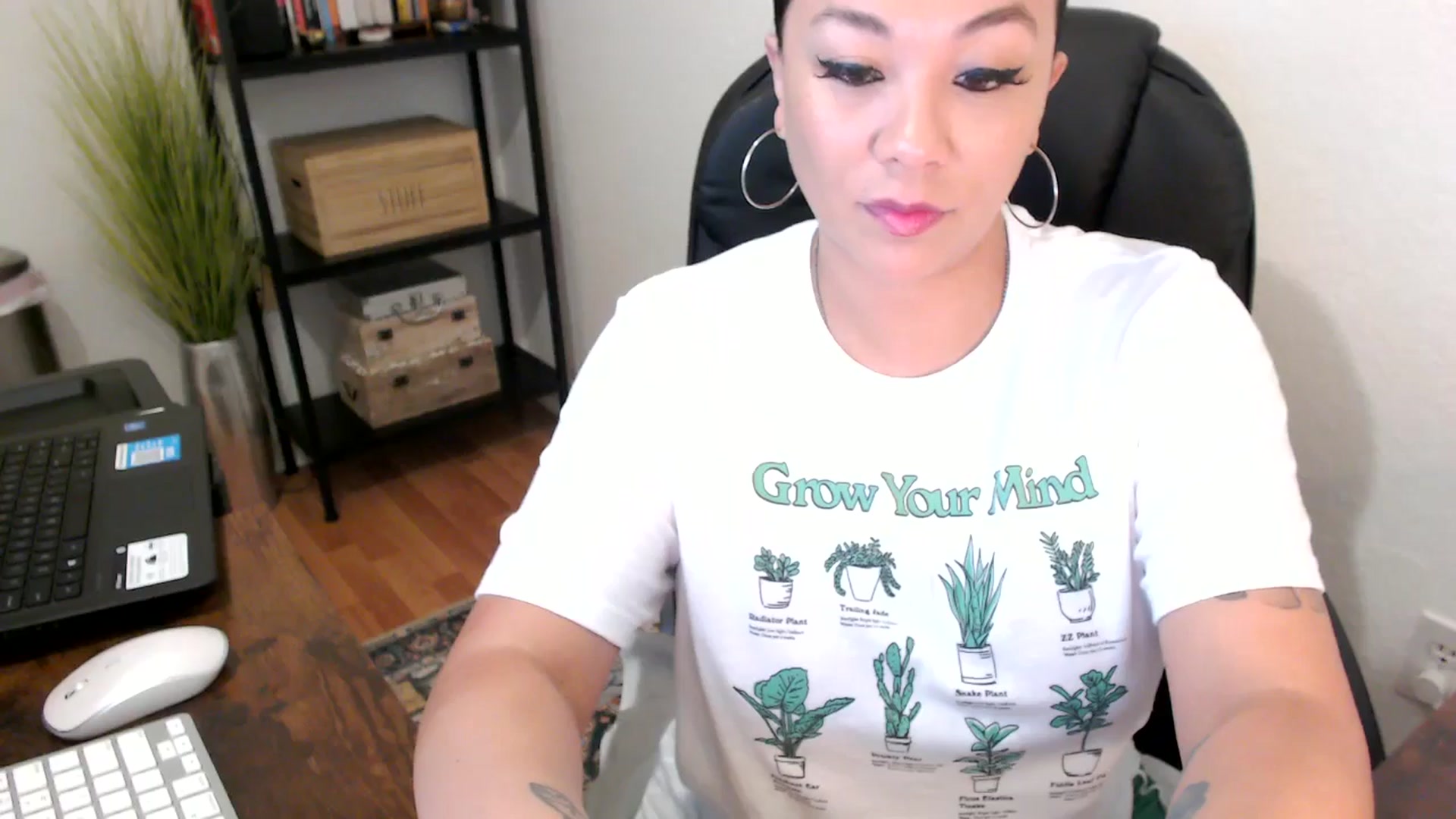Gallery image thumbnail from MickaylaMoon's myfreecams stream on, 08/07/2024, 14:06 image 2 of 20