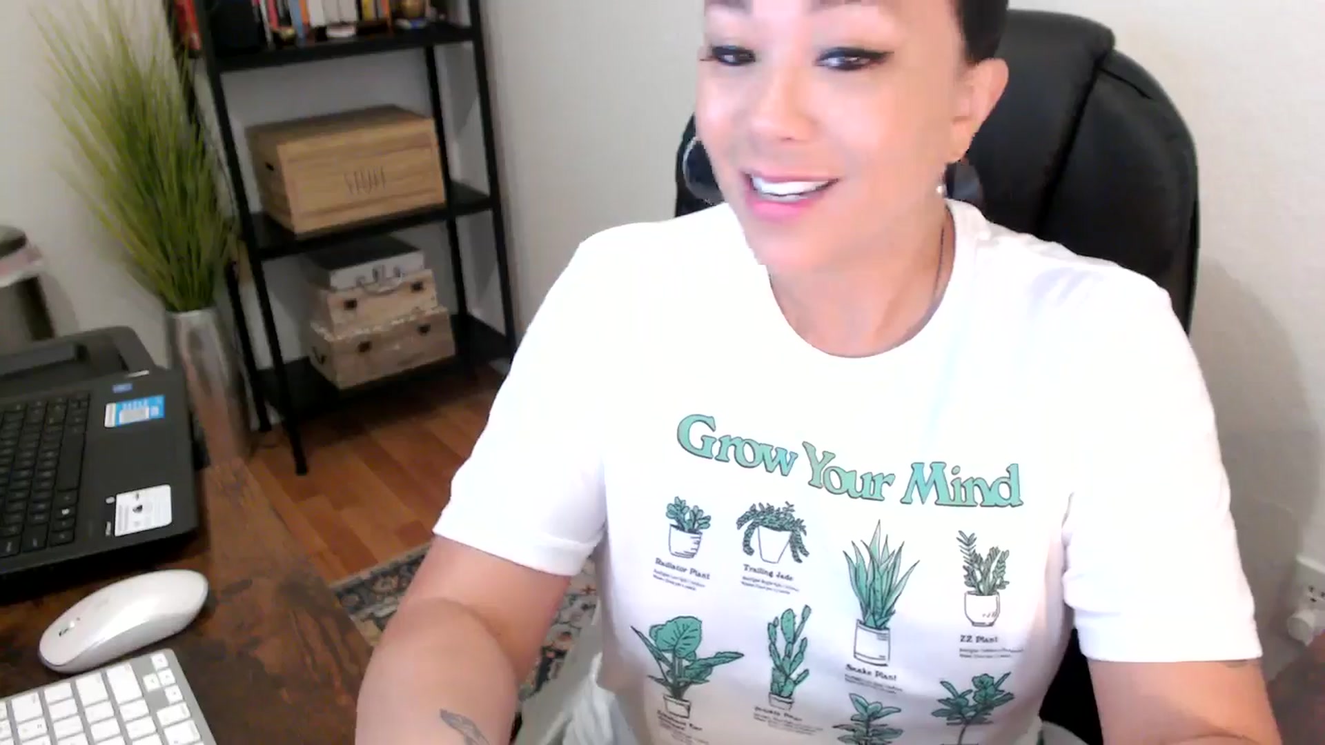 Gallery image thumbnail from MickaylaMoon's myfreecams stream on, 08/07/2024, 14:06 image 4 of 20