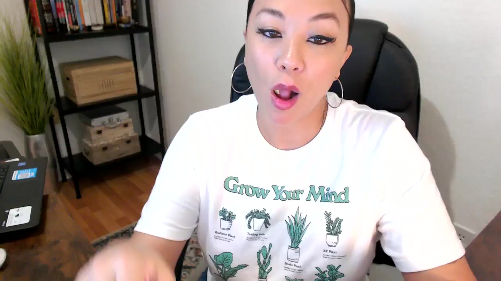 Gallery image thumbnail from MickaylaMoon's myfreecams stream on, 08/07/2024, 14:56 image 20 of 20