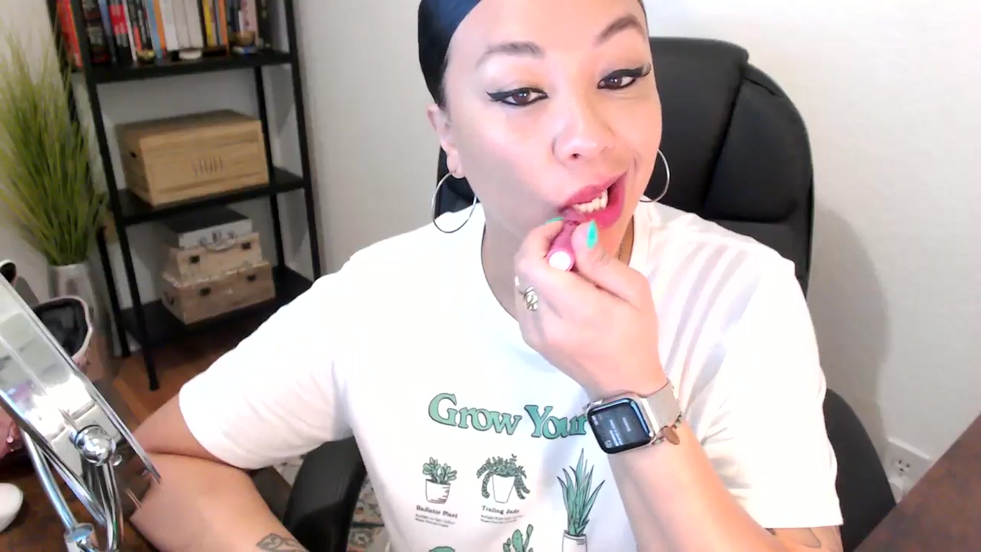 Gallery image thumbnail from MickaylaMoon's myfreecams stream on, 08/07/2024, 14:56 image 9 of 20