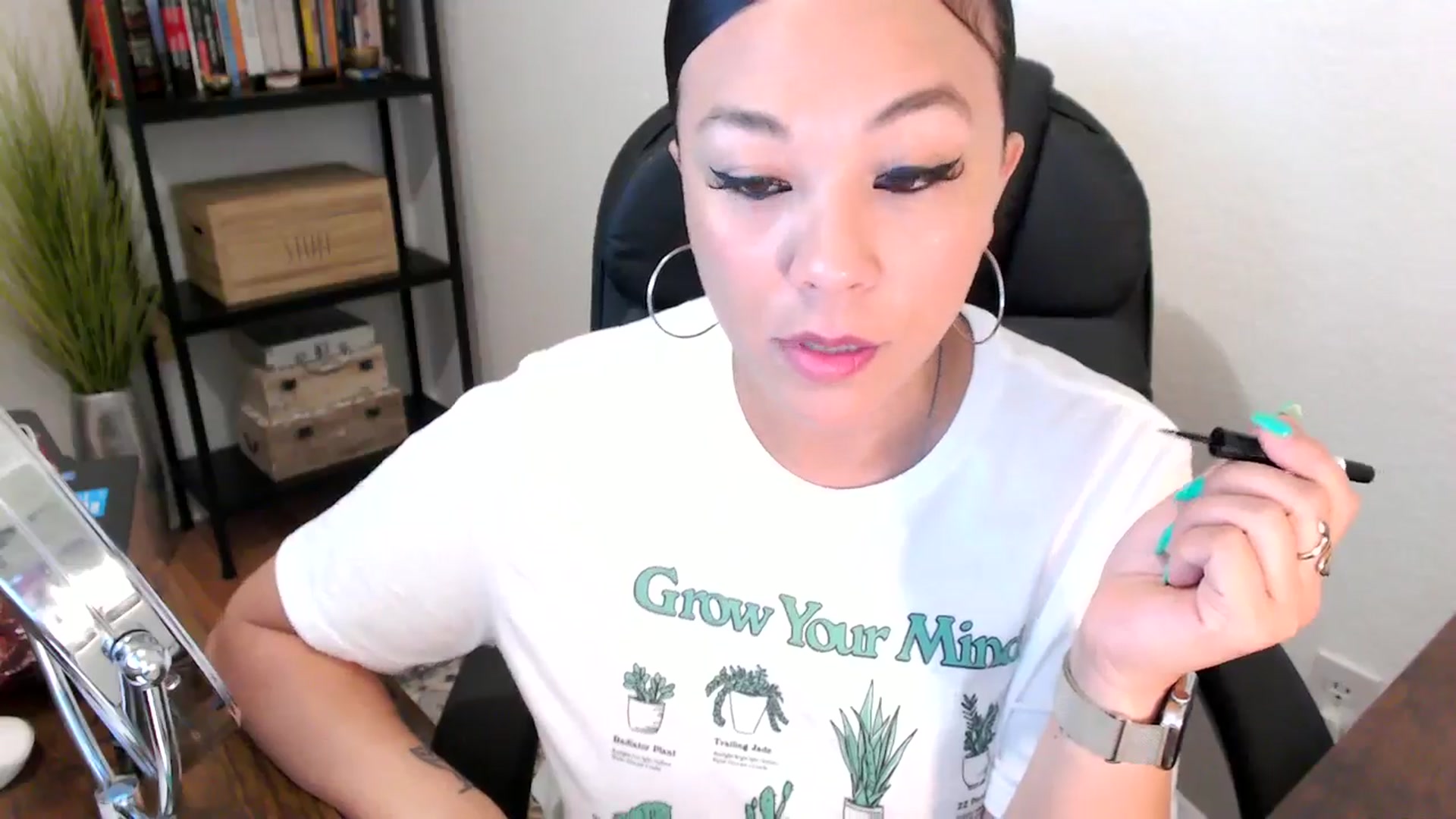 Gallery image thumbnail from MickaylaMoon's myfreecams stream on, 08/07/2024, 14:56 image 5 of 20