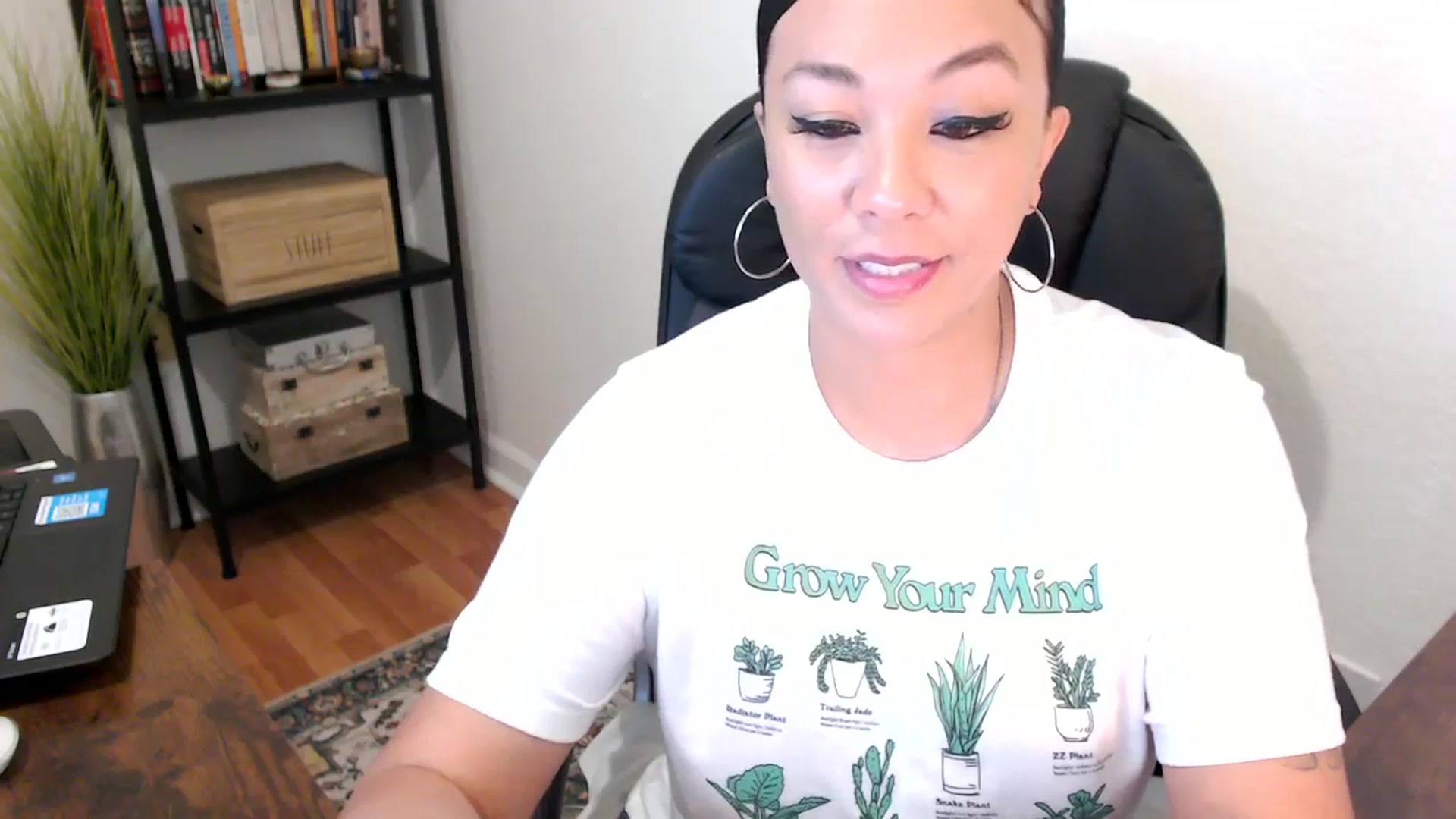 Gallery image thumbnail from MickaylaMoon's myfreecams stream on, 08/07/2024, 16:42 image 16 of 20