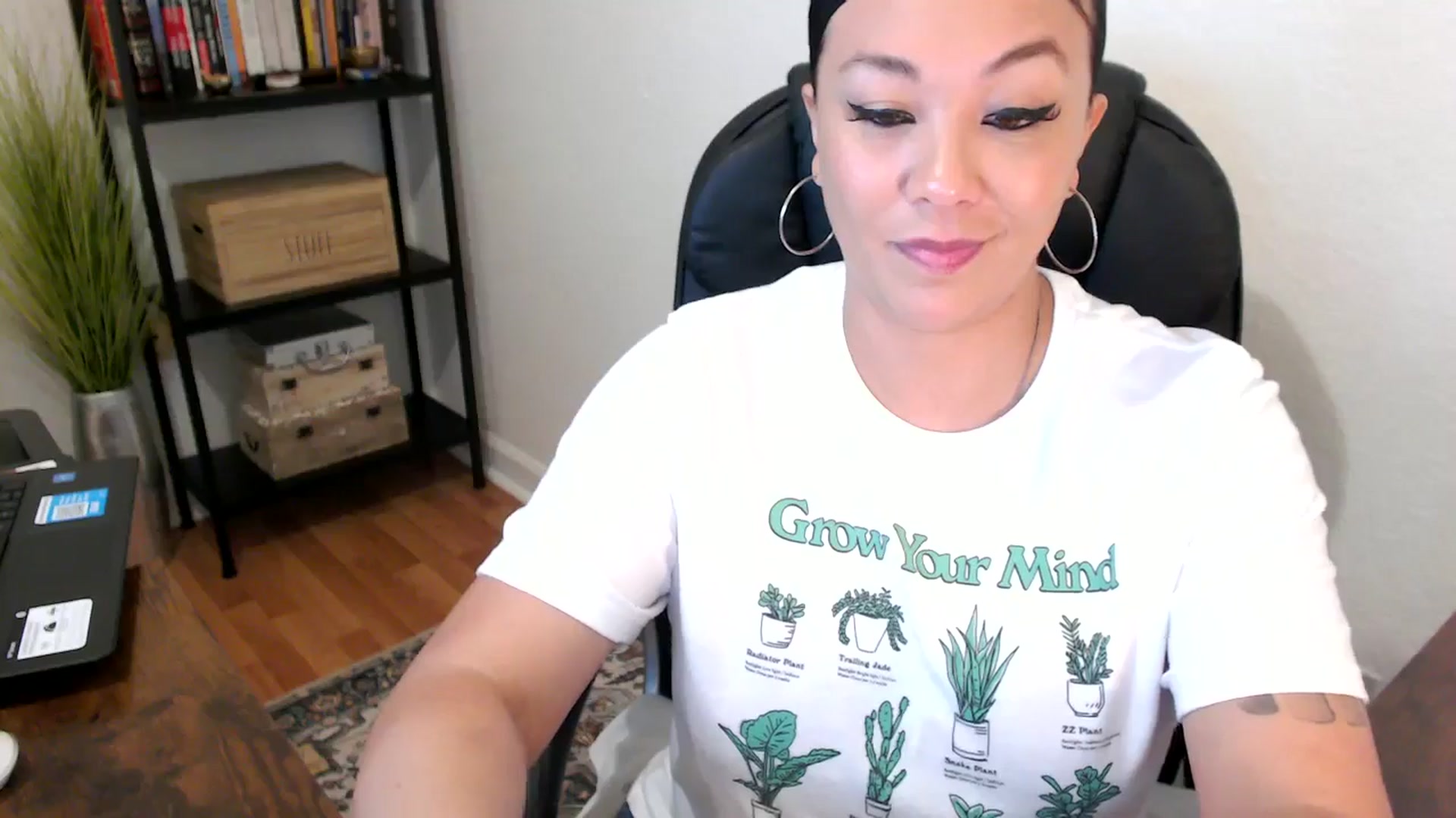 Gallery image thumbnail from MickaylaMoon's myfreecams stream on, 08/07/2024, 16:42 image 14 of 20
