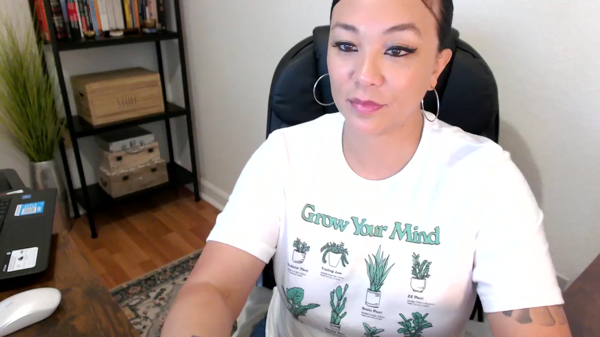 Gallery image thumbnail from MickaylaMoon's myfreecams stream on, 08/07/2024, 17:08 image 12 of 20