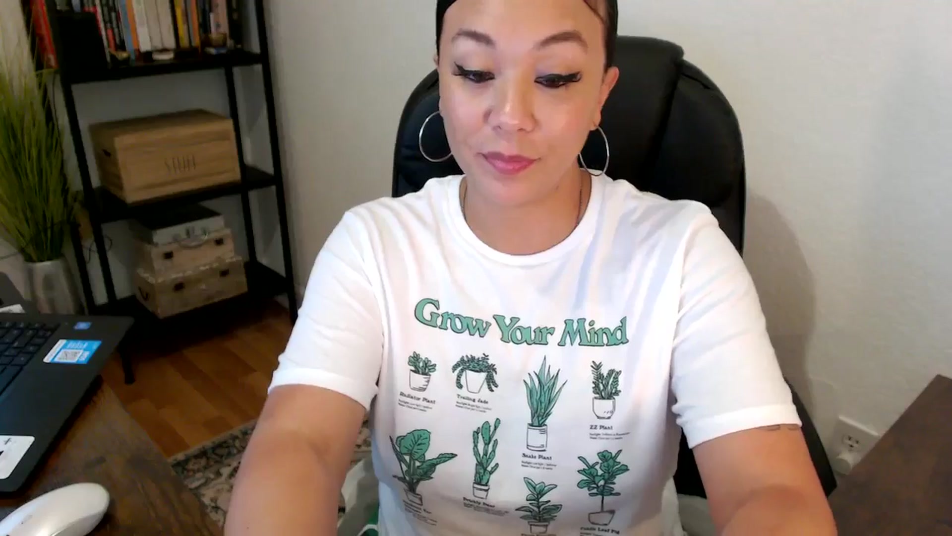 Gallery image thumbnail from MickaylaMoon's myfreecams stream on, 08/07/2024, 19:58 image 11 of 20