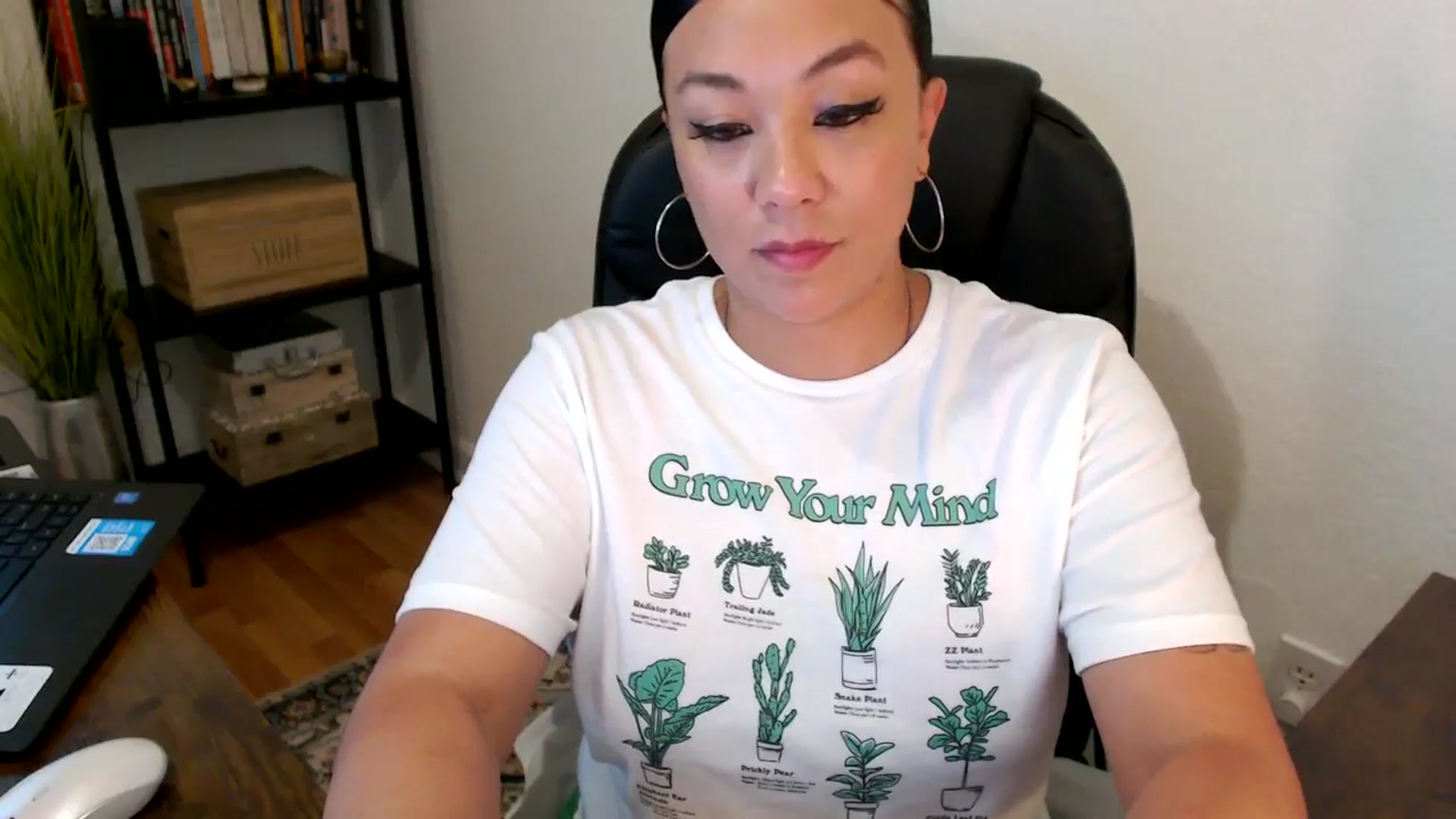 Gallery image thumbnail from MickaylaMoon's myfreecams stream on, 08/07/2024, 19:58 image 10 of 20