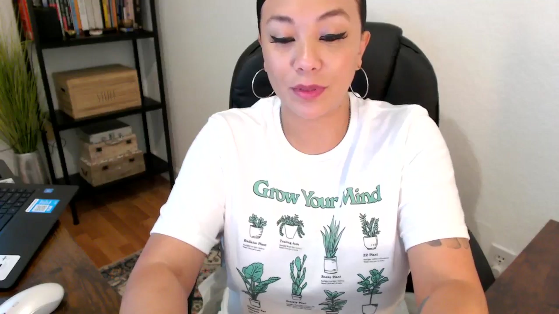 Gallery image thumbnail from MickaylaMoon's myfreecams stream on, 08/07/2024, 19:58 image 4 of 20