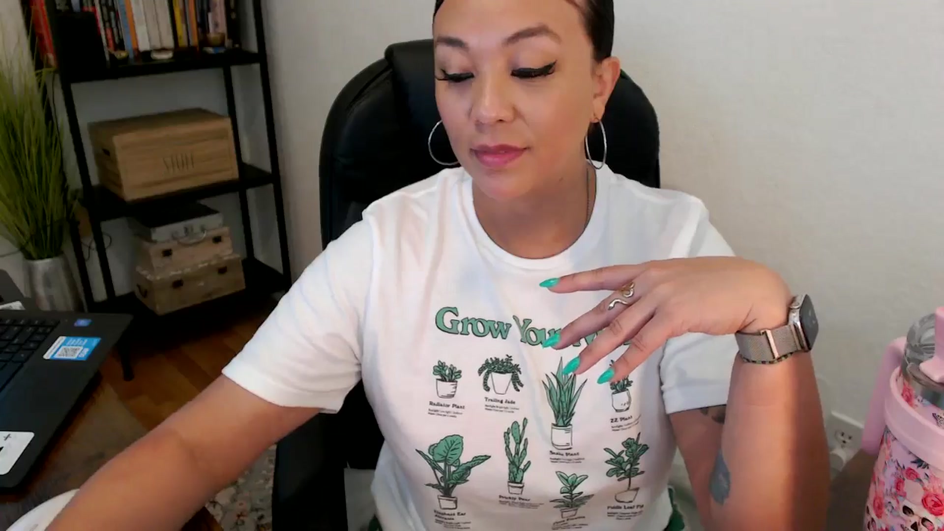 Gallery image thumbnail from MickaylaMoon's myfreecams stream on, 08/07/2024, 20:54 image 2 of 20