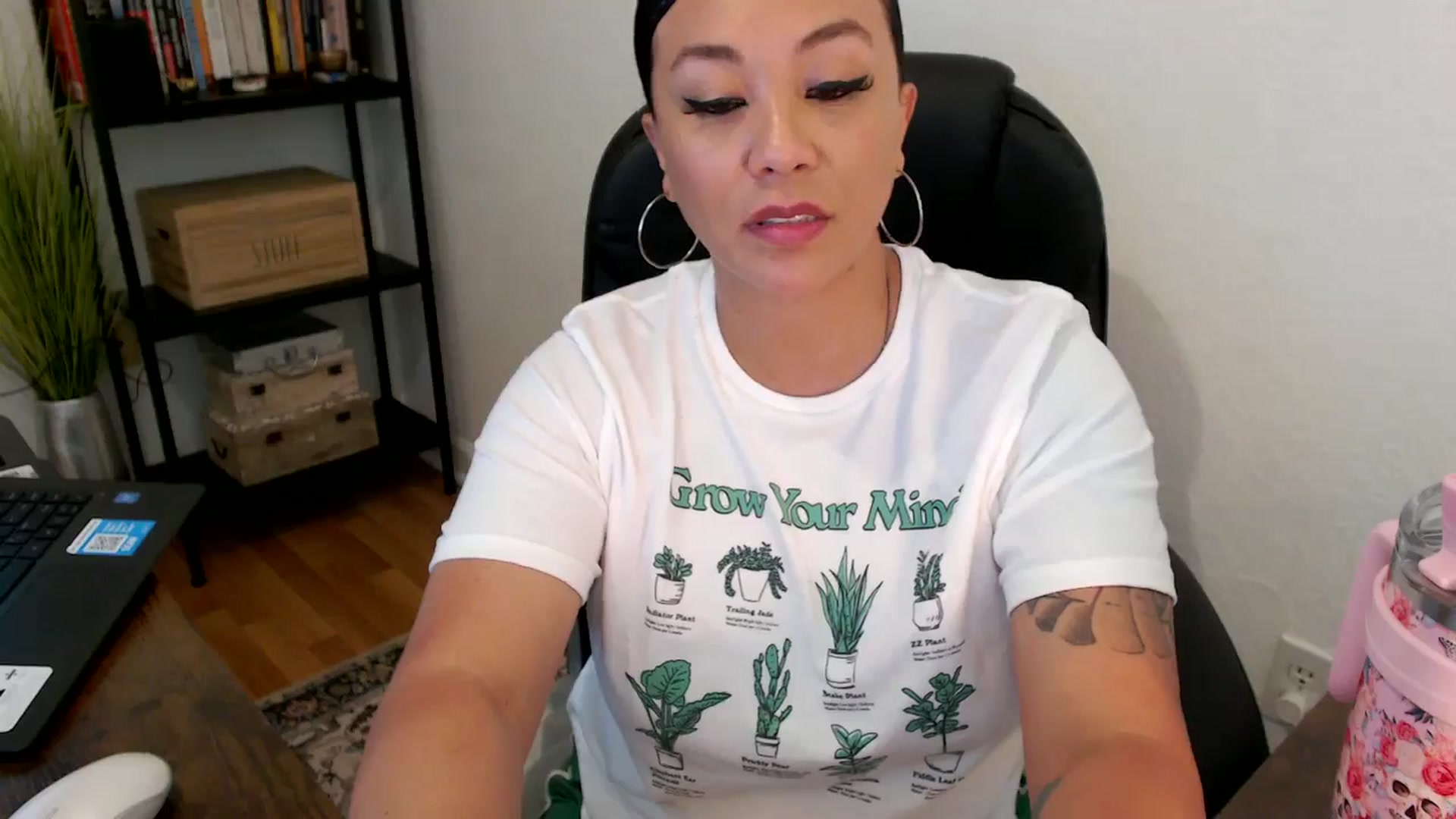 Gallery image thumbnail from MickaylaMoon's myfreecams stream on, 08/07/2024, 20:54 image 3 of 20