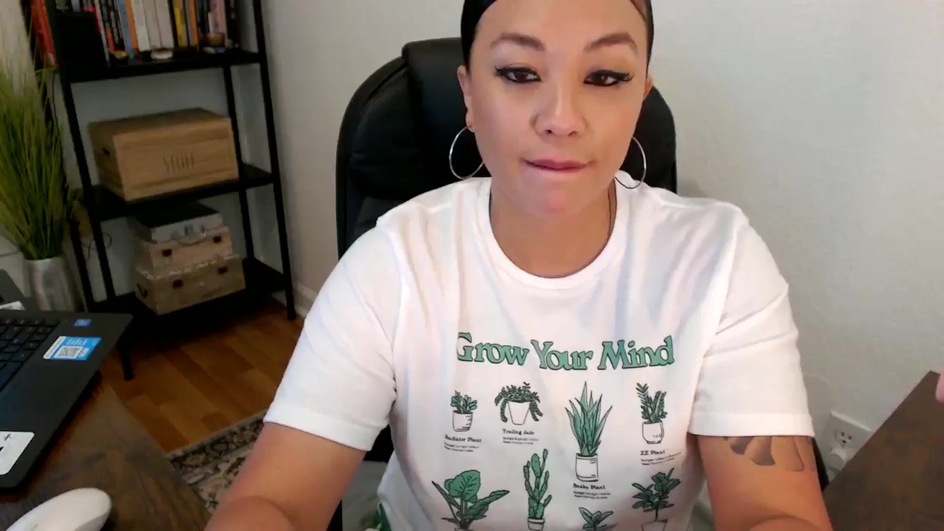 Gallery image thumbnail from MickaylaMoon's myfreecams stream on, 08/07/2024, 20:54 image 4 of 20