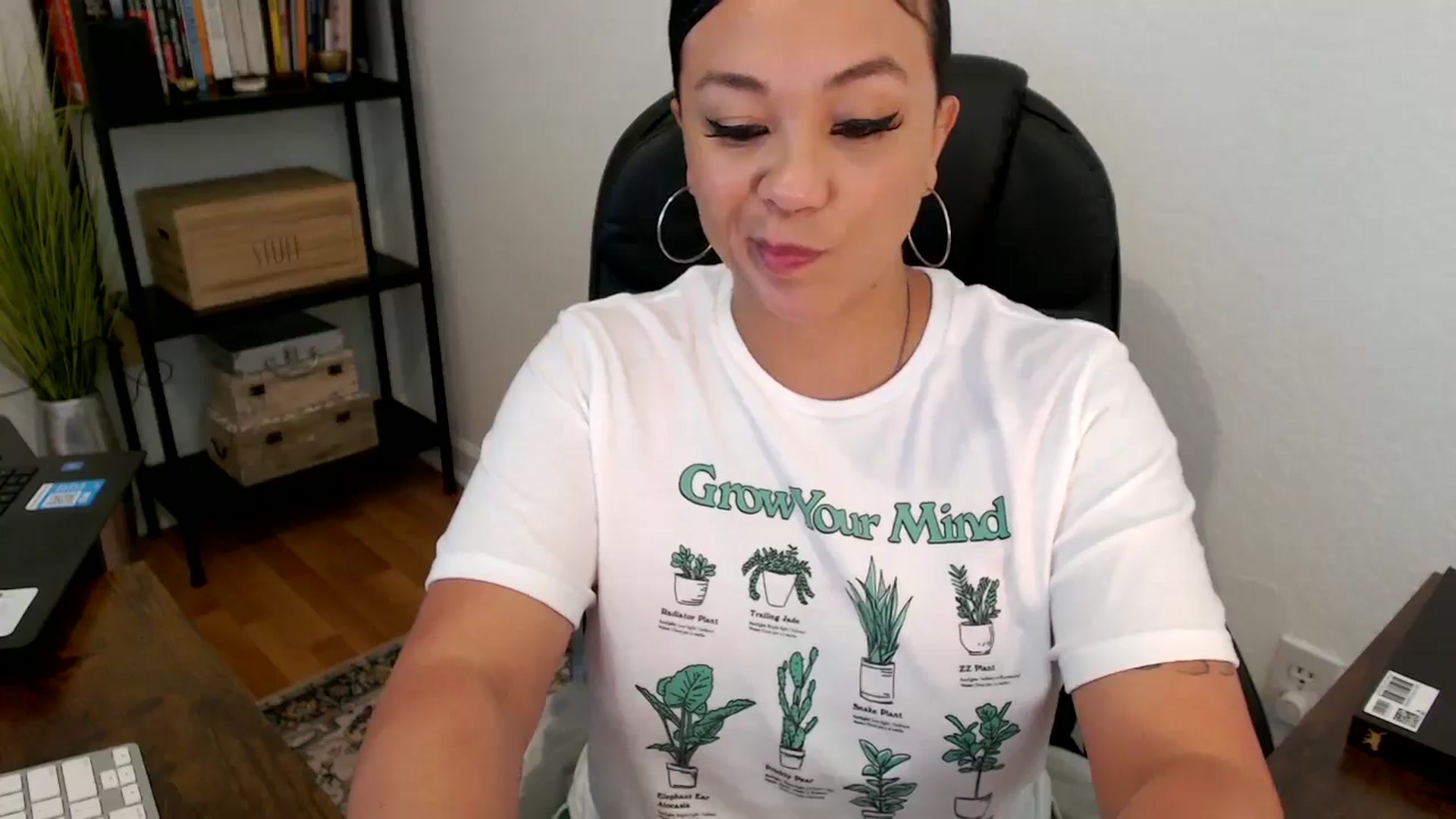 Gallery image thumbnail from MickaylaMoon's myfreecams stream on, 08/07/2024, 22:03 image 11 of 20