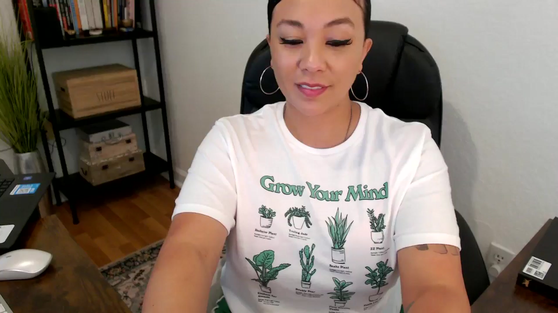 Gallery image thumbnail from MickaylaMoon's myfreecams stream on, 08/07/2024, 22:03 image 7 of 20