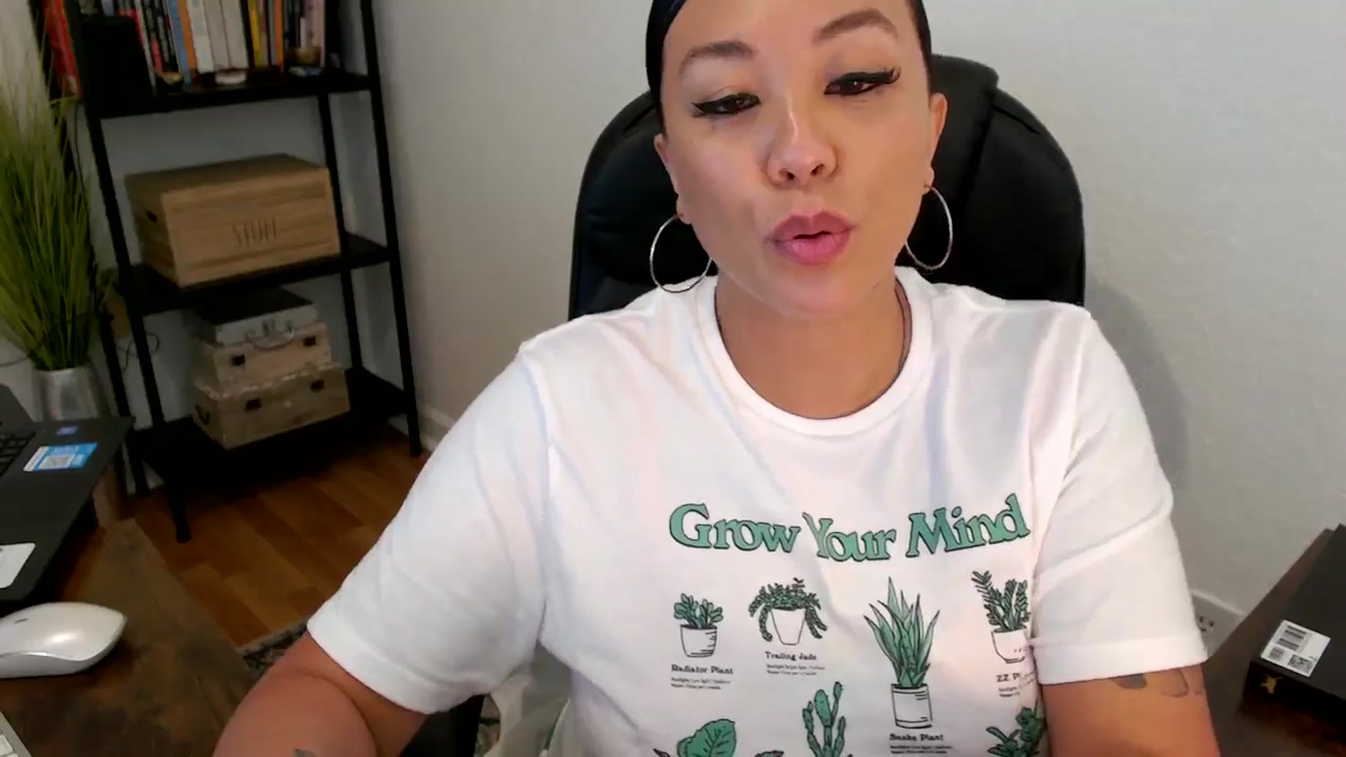 Gallery image thumbnail from MickaylaMoon's myfreecams stream on, 08/07/2024, 22:03 image 5 of 20