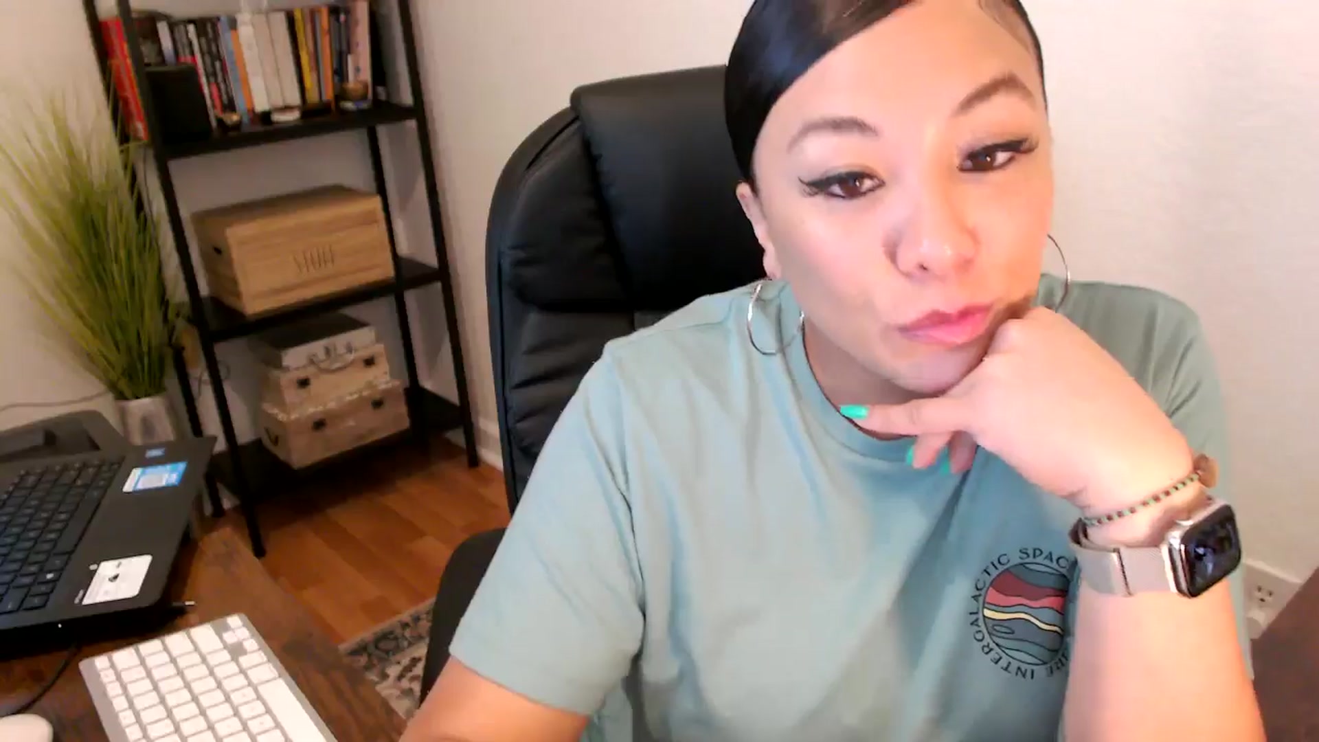Gallery image thumbnail from MickaylaMoon's myfreecams stream on, 08/08/2024, 14:10 image 14 of 20