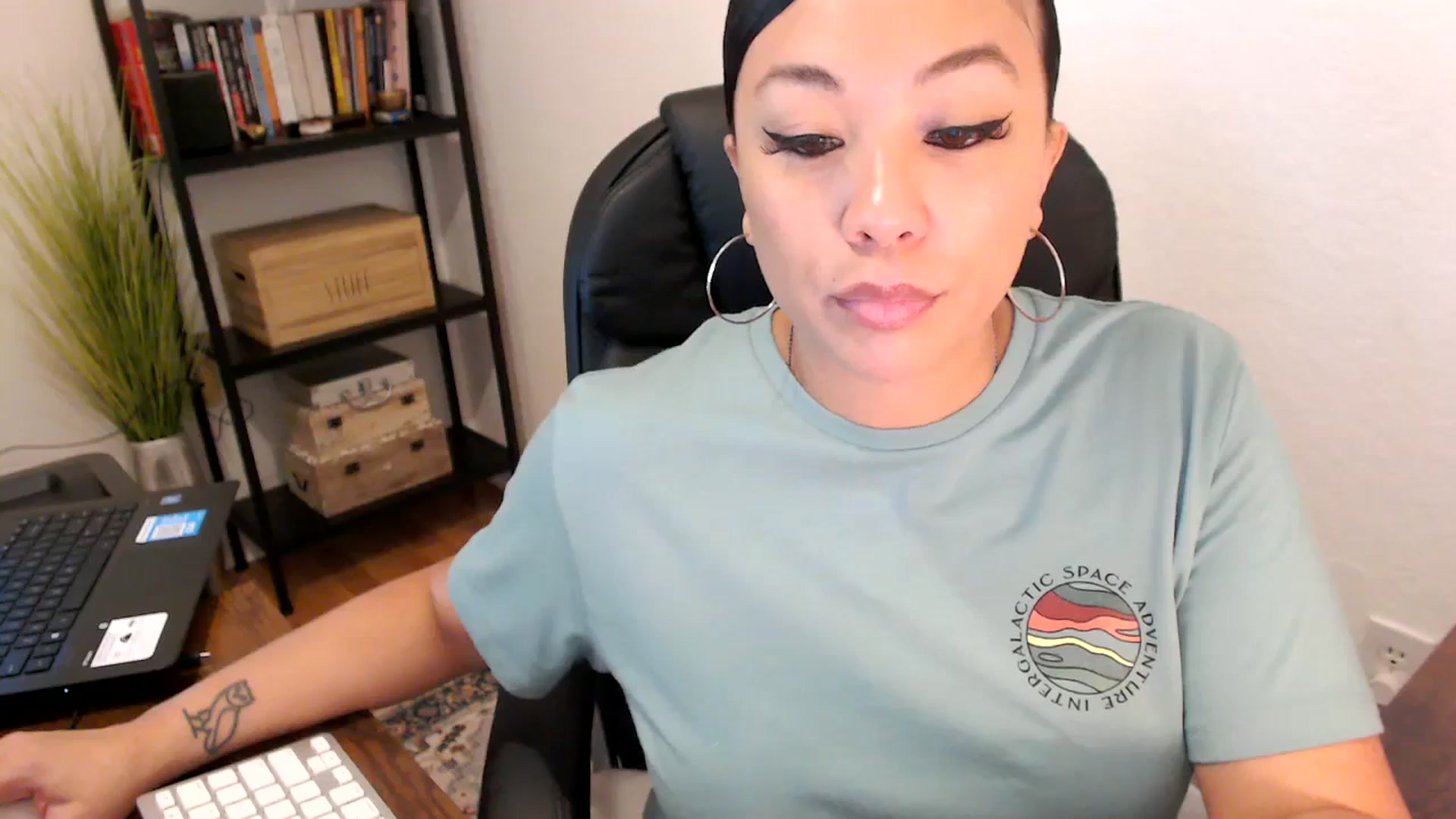 Gallery image thumbnail from MickaylaMoon's myfreecams stream on, 08/08/2024, 14:10 image 6 of 20