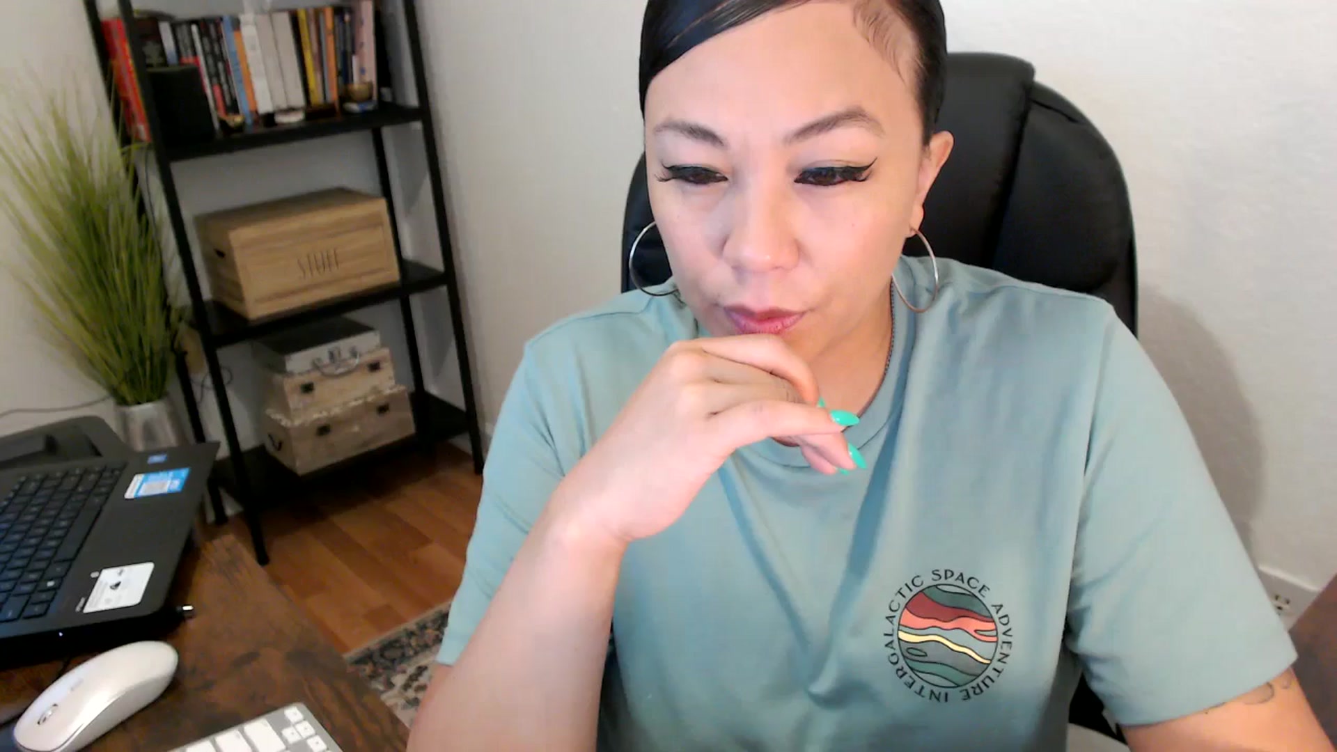 Gallery image thumbnail from MickaylaMoon's myfreecams stream on, 08/08/2024, 15:03 image 6 of 20