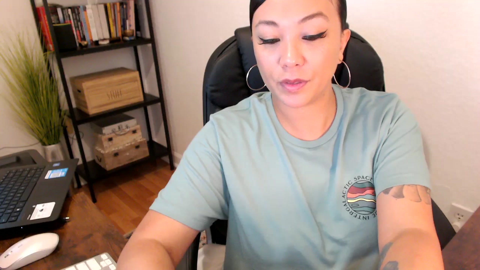 Gallery image thumbnail from MickaylaMoon's myfreecams stream on, 08/08/2024, 15:03 image 8 of 20
