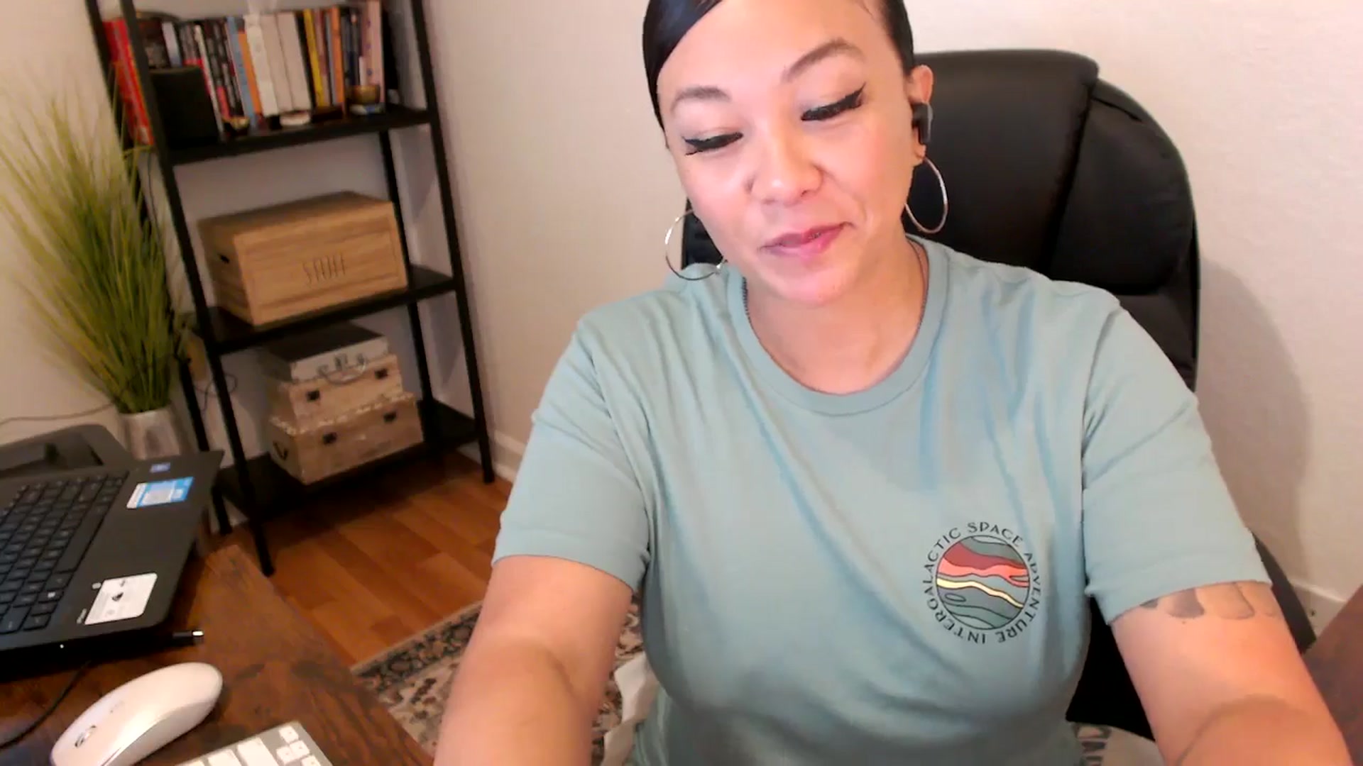 Gallery image thumbnail from MickaylaMoon's myfreecams stream on, 08/08/2024, 15:41 image 5 of 20